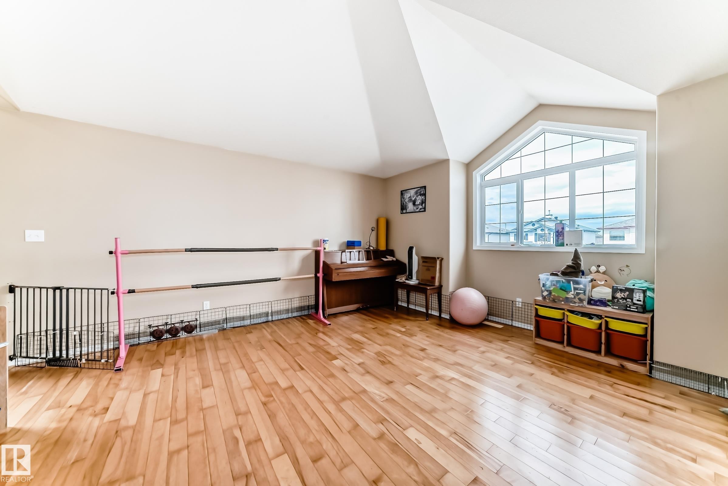 1815 36 Avenue, Edmonton, AB - Indoor