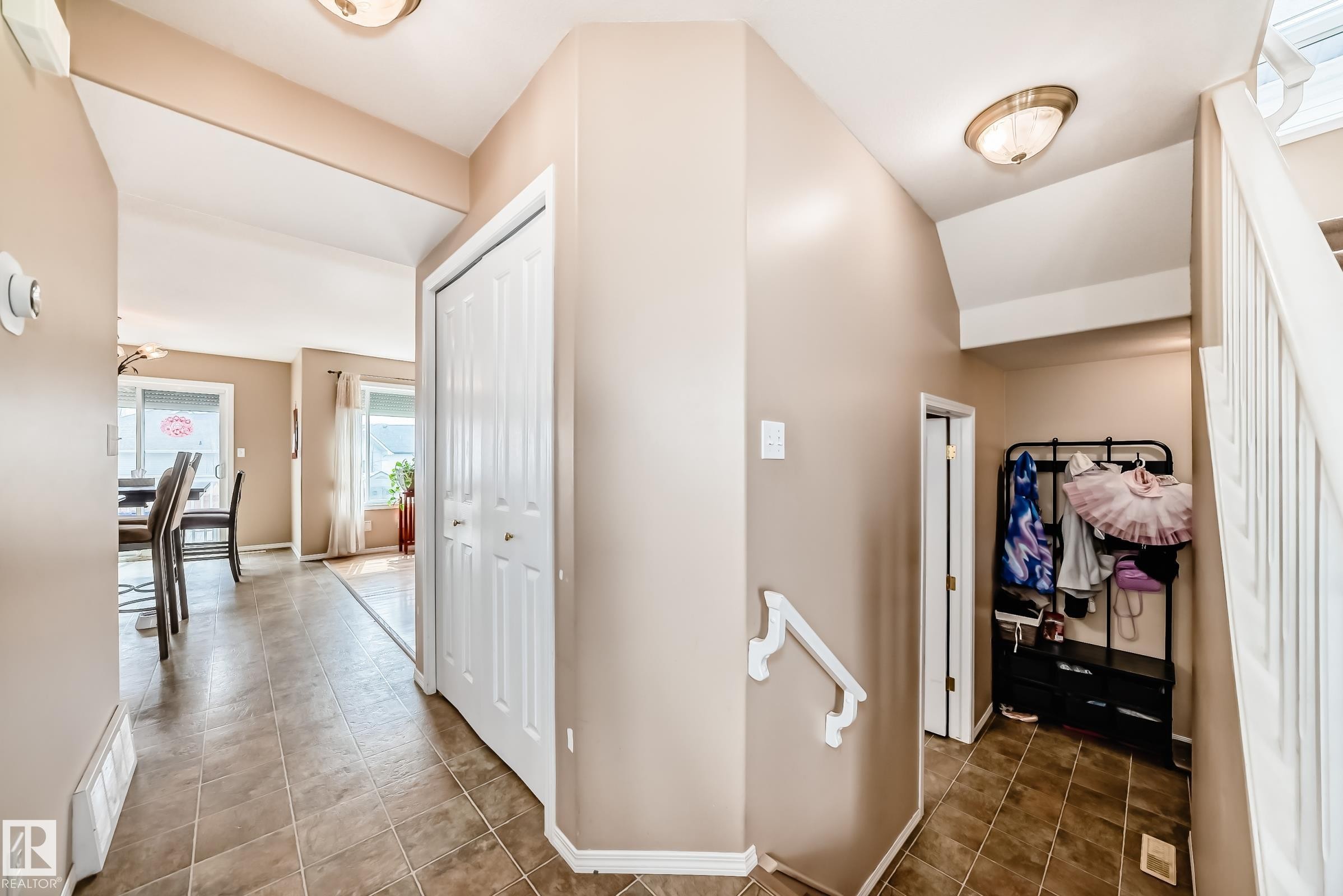 1815 36 Avenue, Edmonton, AB - Indoor Photo Showing Other Room