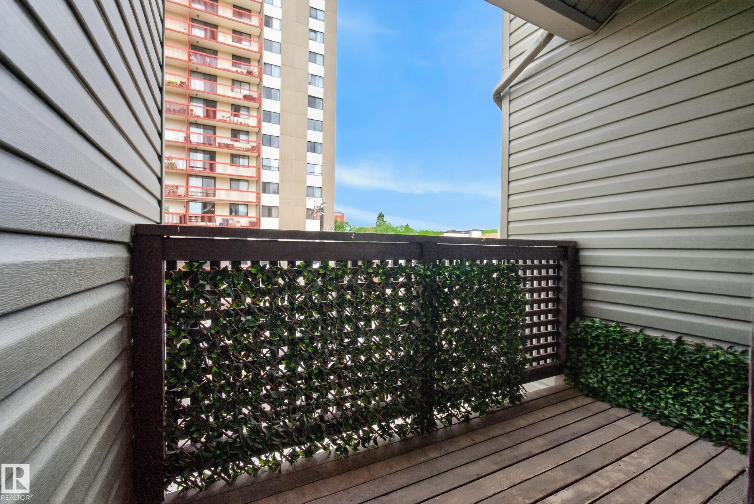 302 10148 118 Street, Edmonton, AB - Outdoor