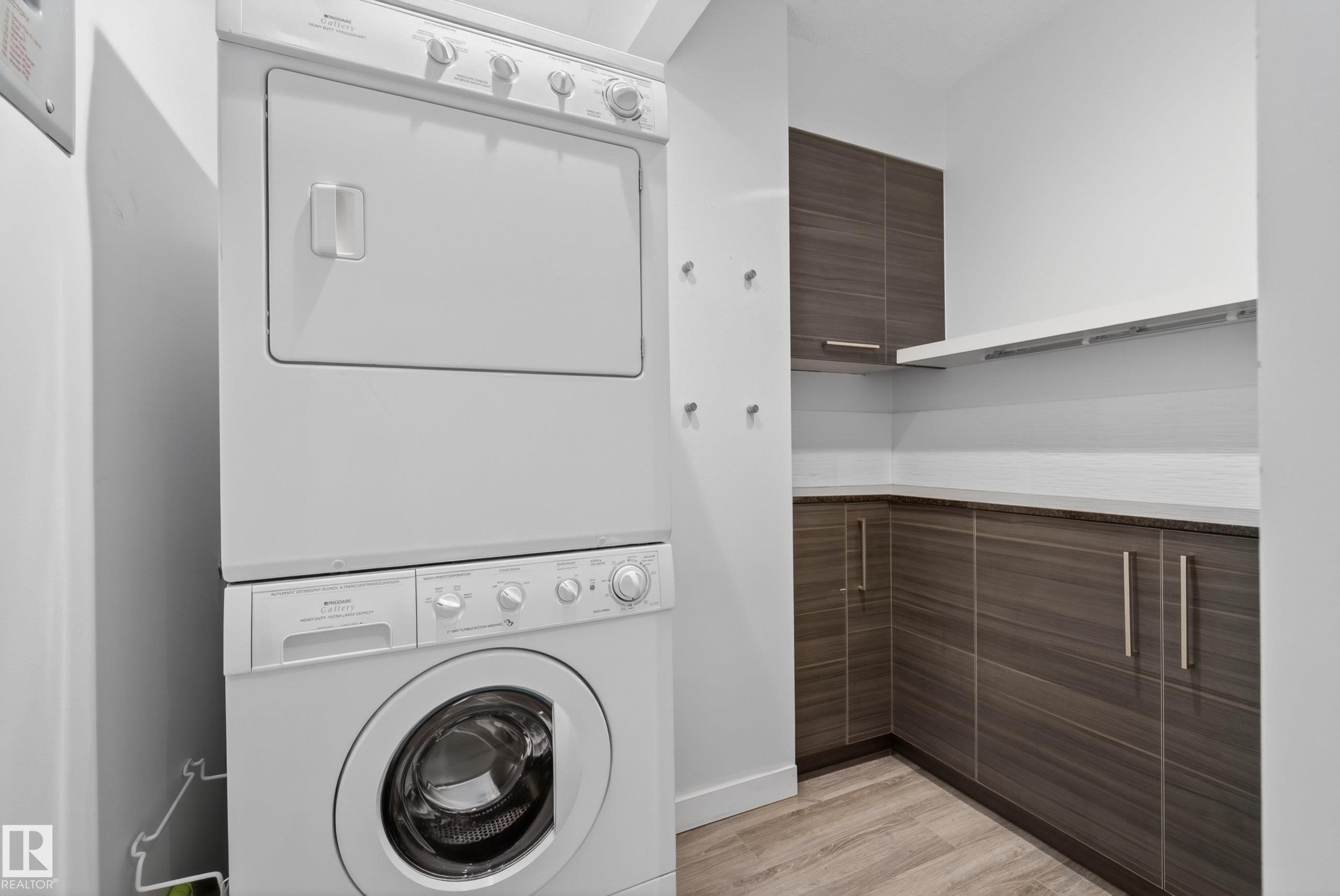 302 10148 118 Street, Edmonton, AB - Indoor Photo Showing Laundry Room