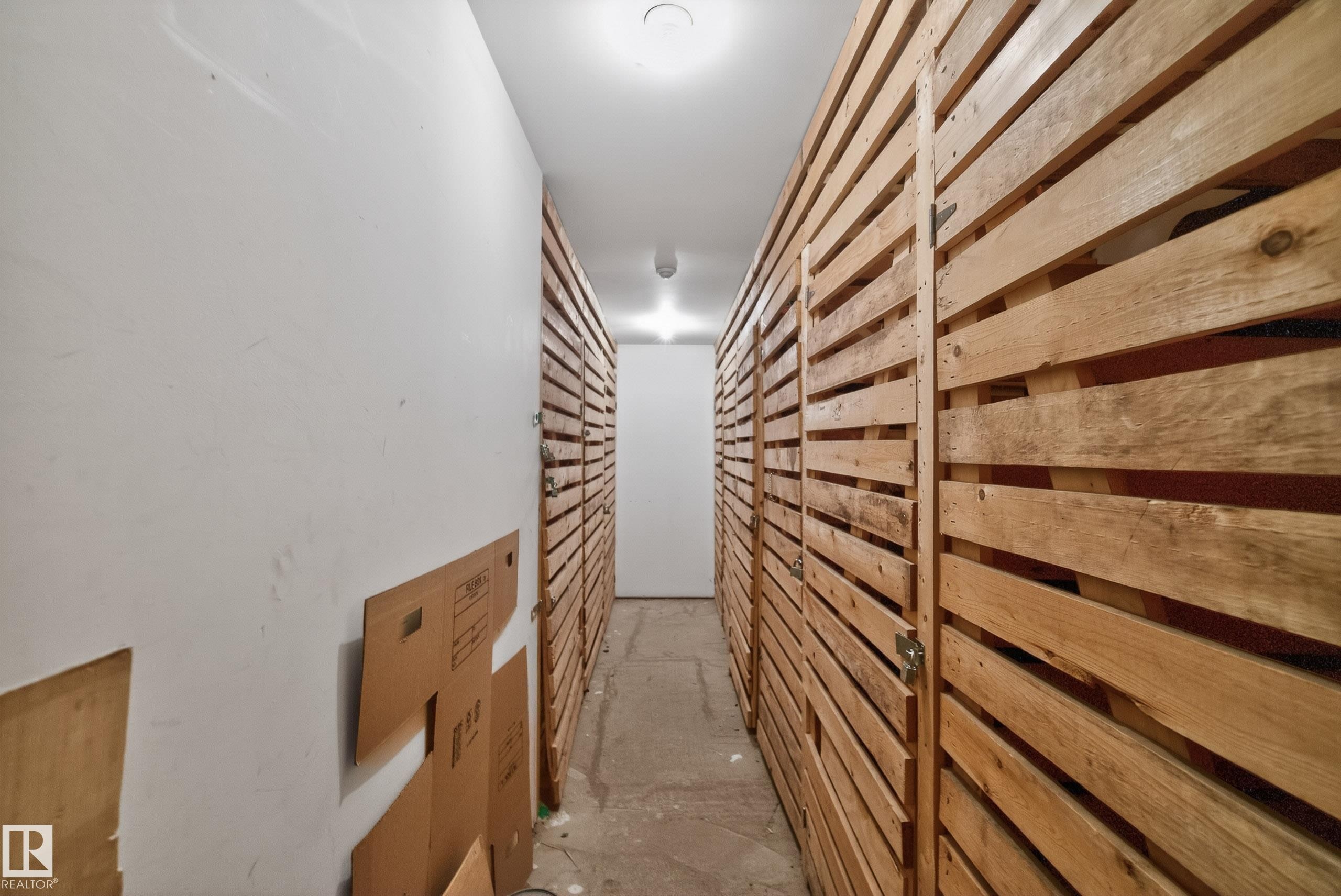 302 10148 118 Street, Edmonton, AB - Indoor Photo Showing Other Room