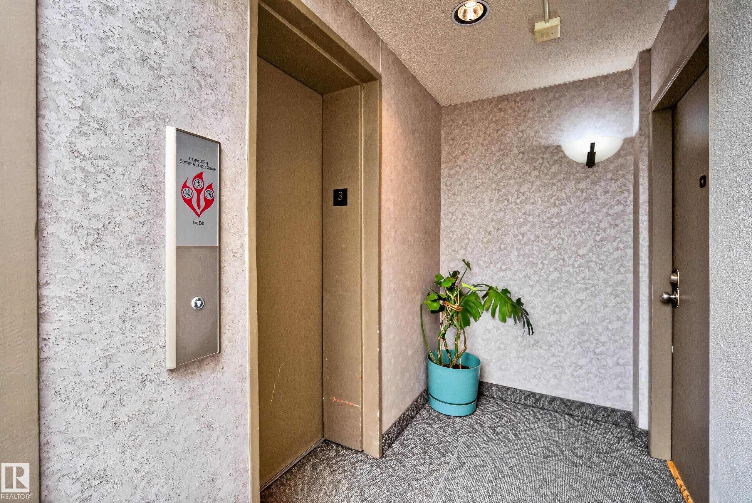 302 10148 118 Street, Edmonton, AB - Indoor Photo Showing Other Room