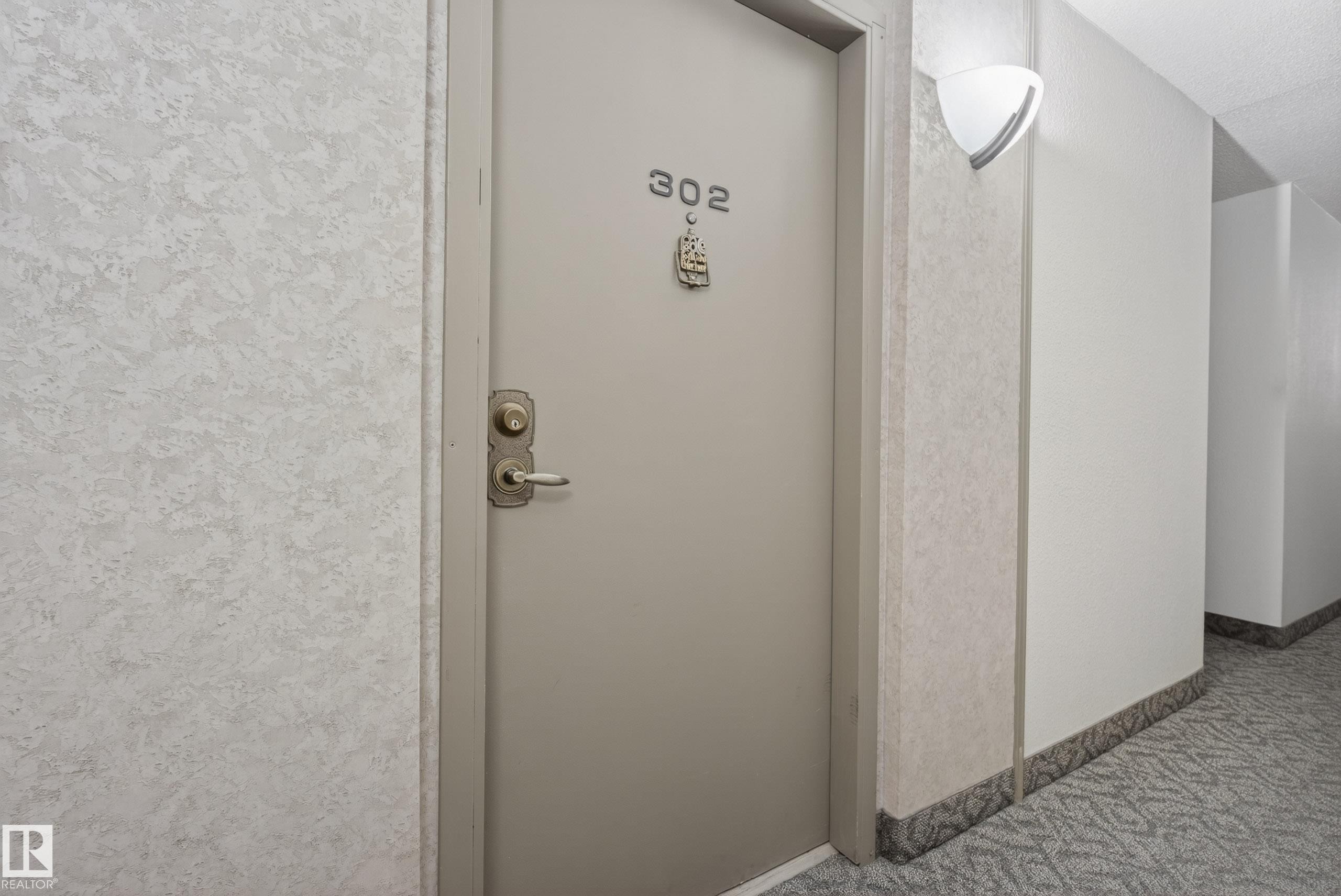 302 10148 118 Street, Edmonton, AB - Indoor