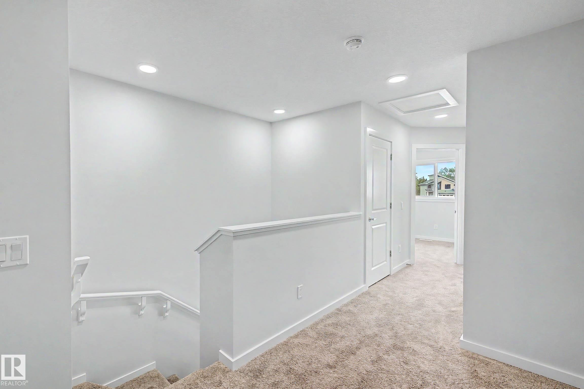 21120 25 Ave Nw, Edmonton, AB - Indoor Photo Showing Other Room