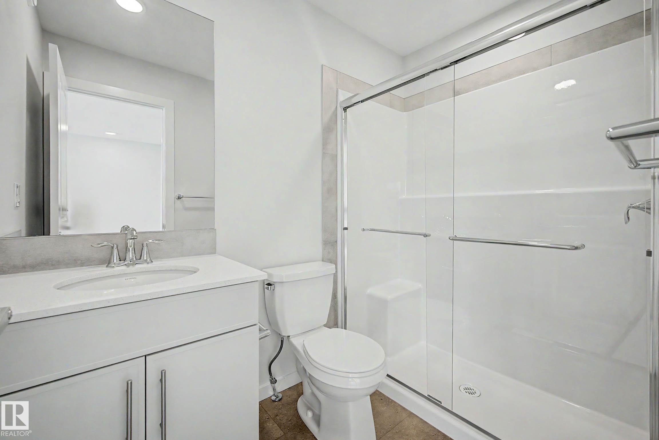 21120 25 Ave Nw, Edmonton, AB - Indoor Photo Showing Bathroom