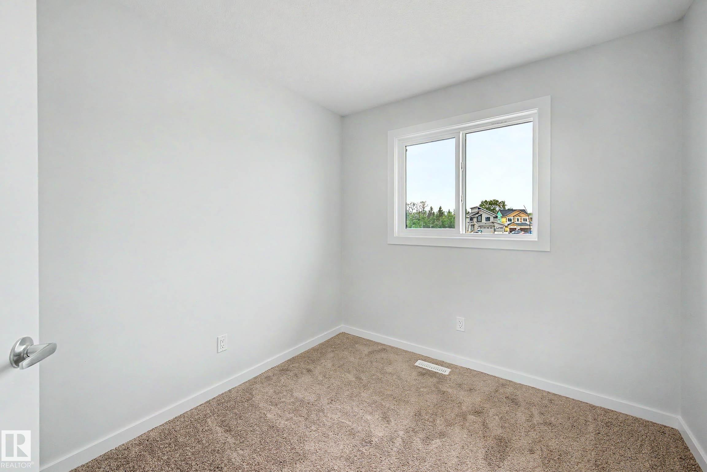 21120 25 Ave Nw, Edmonton, AB - Indoor Photo Showing Other Room