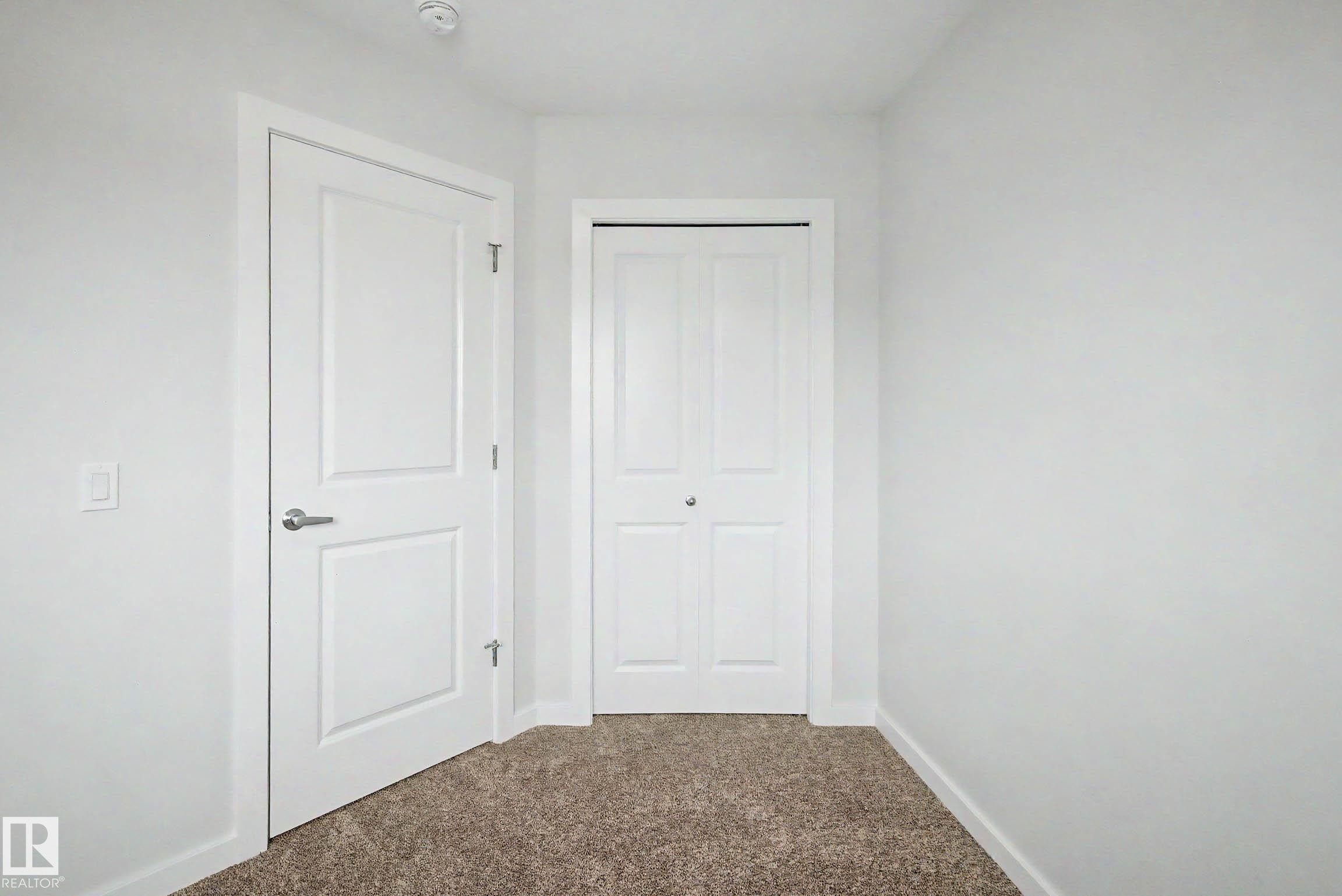 21120 25 Ave Nw, Edmonton, AB - Indoor