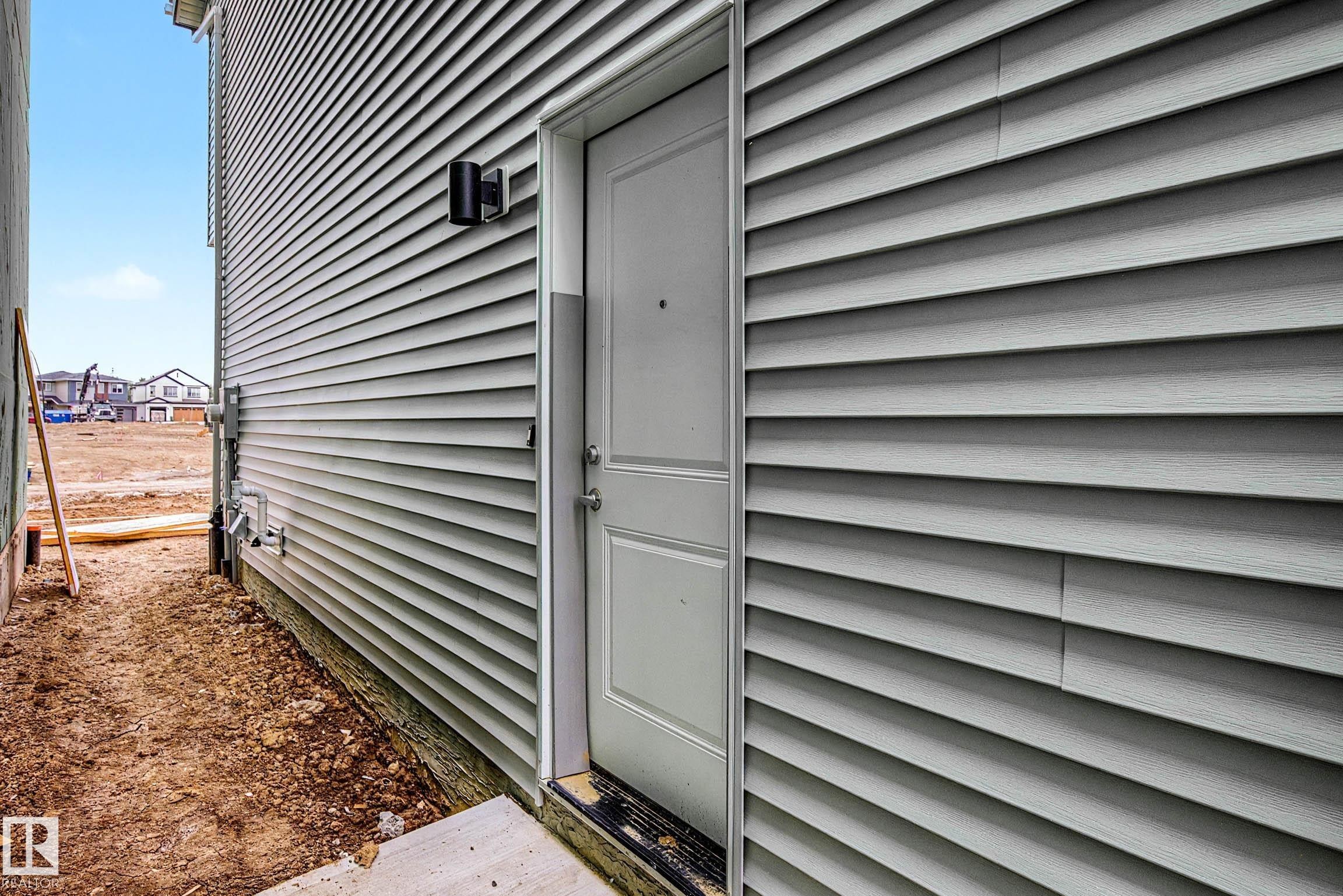 21120 25 Ave Nw, Edmonton, AB - Outdoor