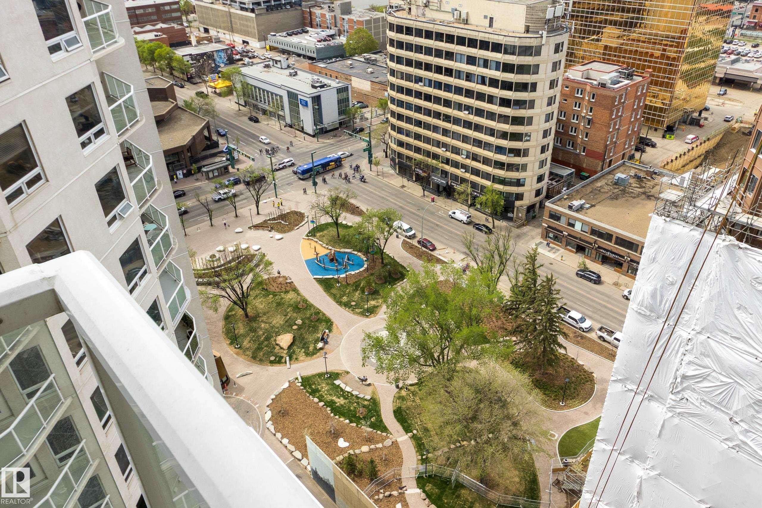 #2004 10152 104 St Nw, Edmonton, AB - Outdoor With View
