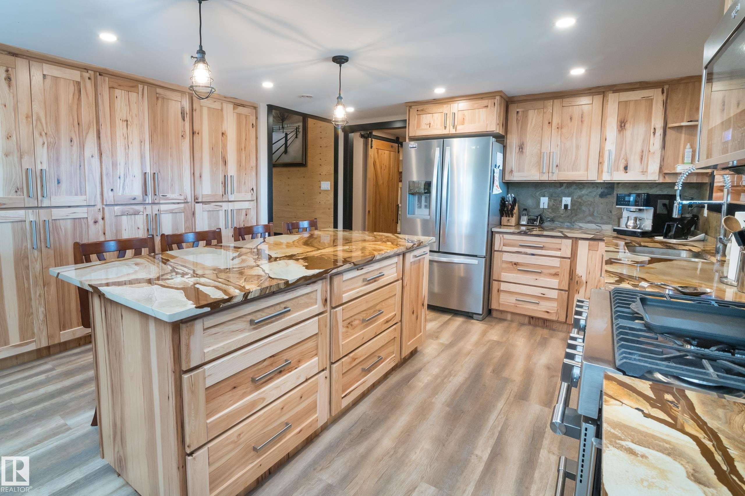 52430 Rr 192, Rural Beaver County, AB - Indoor Photo Showing Kitchen With Upgraded Kitchen