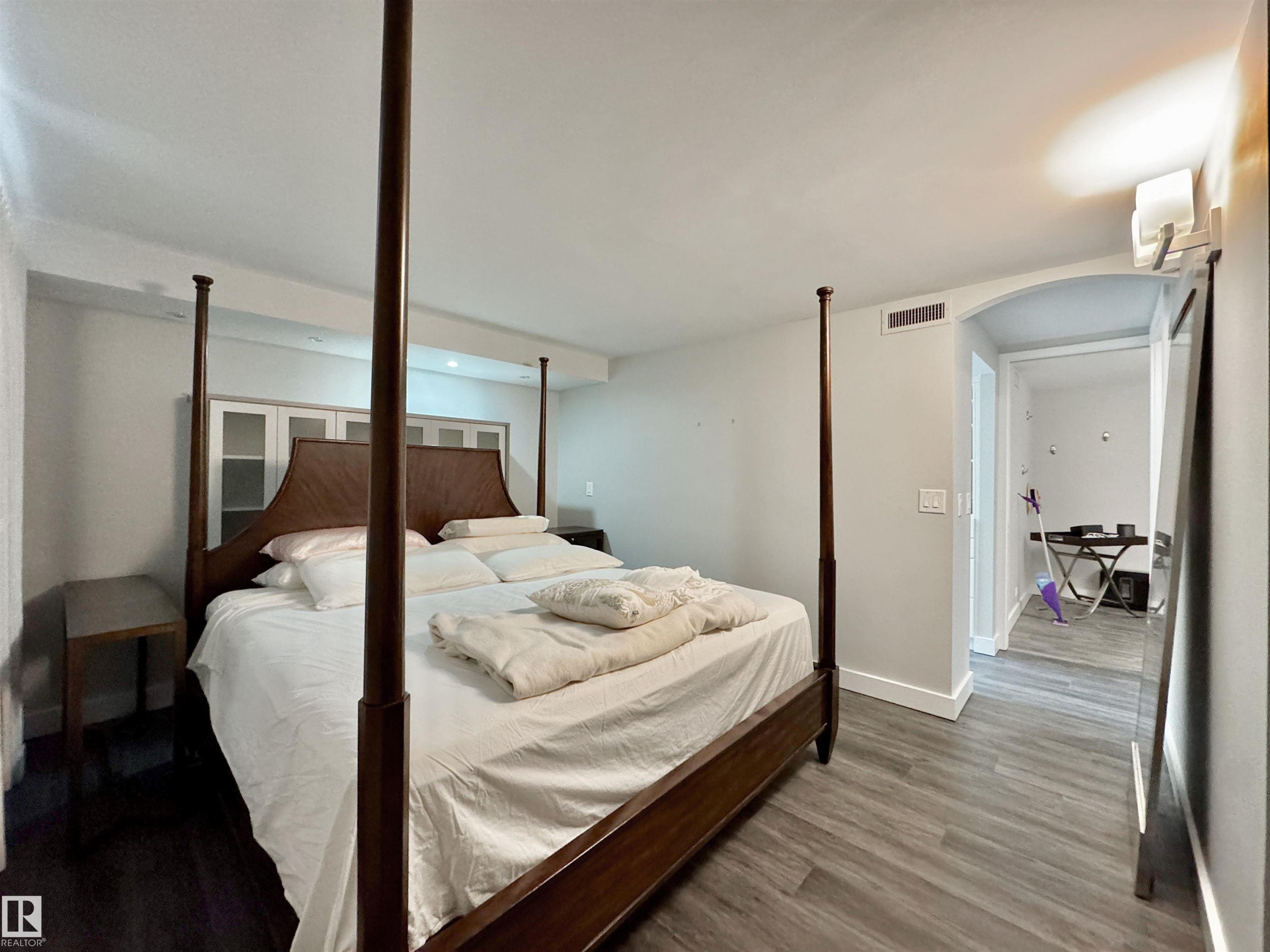 #201 10010 119 St Nw, Edmonton, AB - Indoor Photo Showing Bedroom