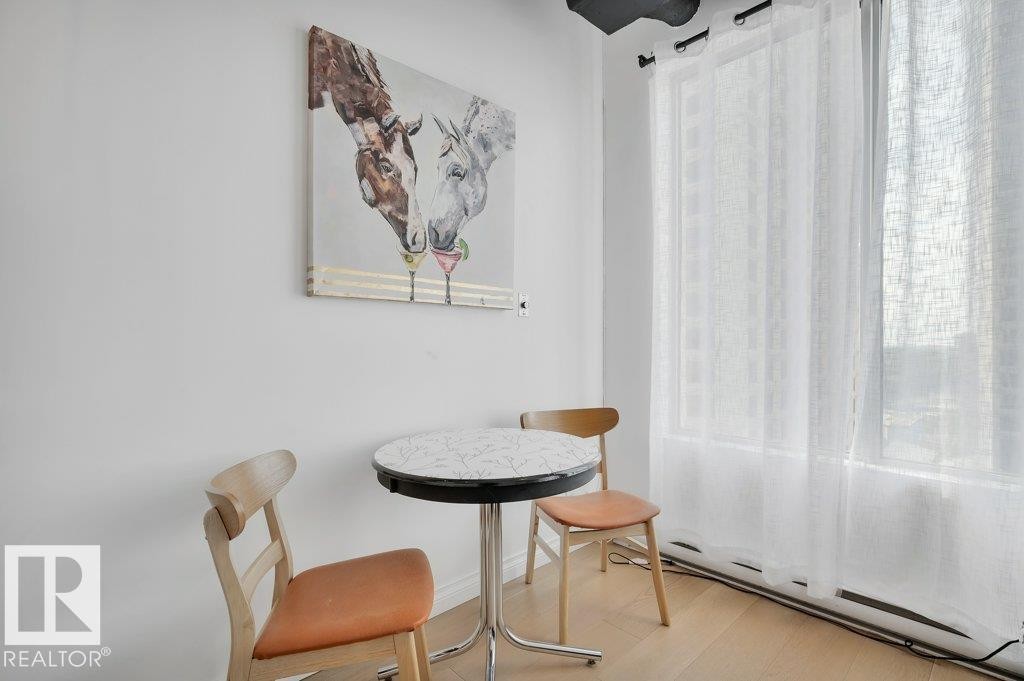 911 10024 Jasper Avenue, Edmonton, AB - Indoor Photo Showing Dining Room
