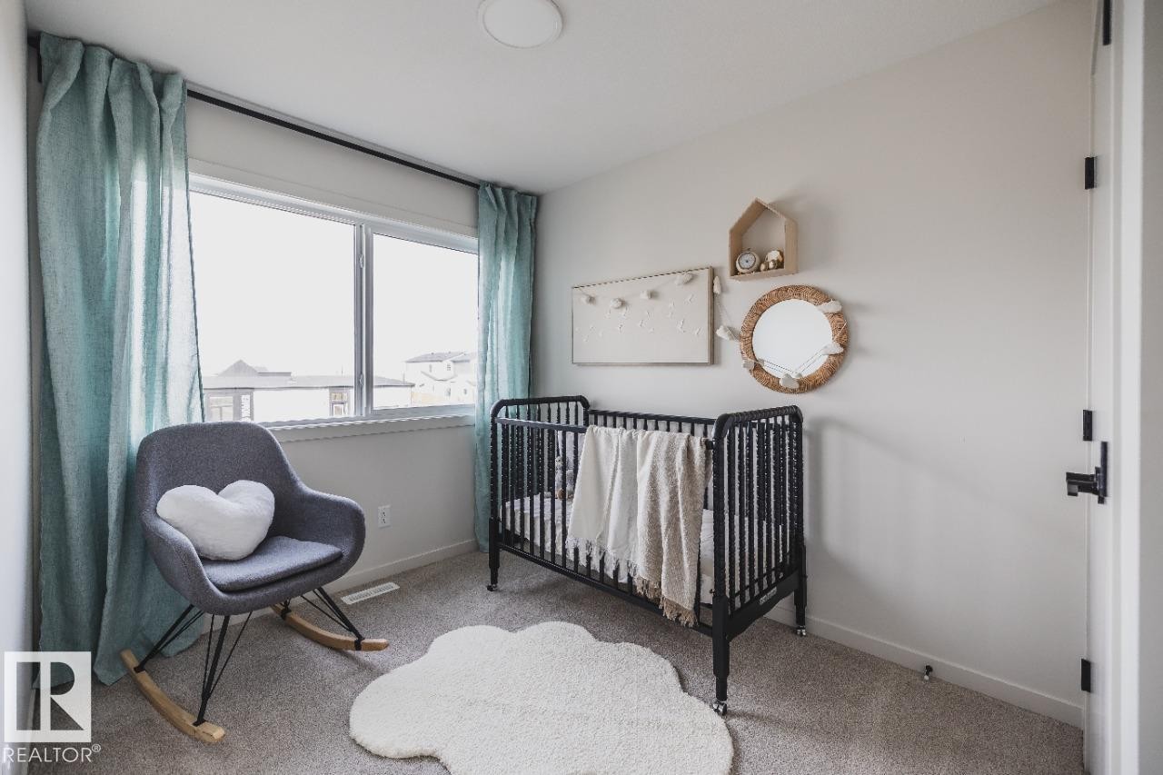 312 32 Street, Edmonton, AB - Indoor Photo Showing Bedroom