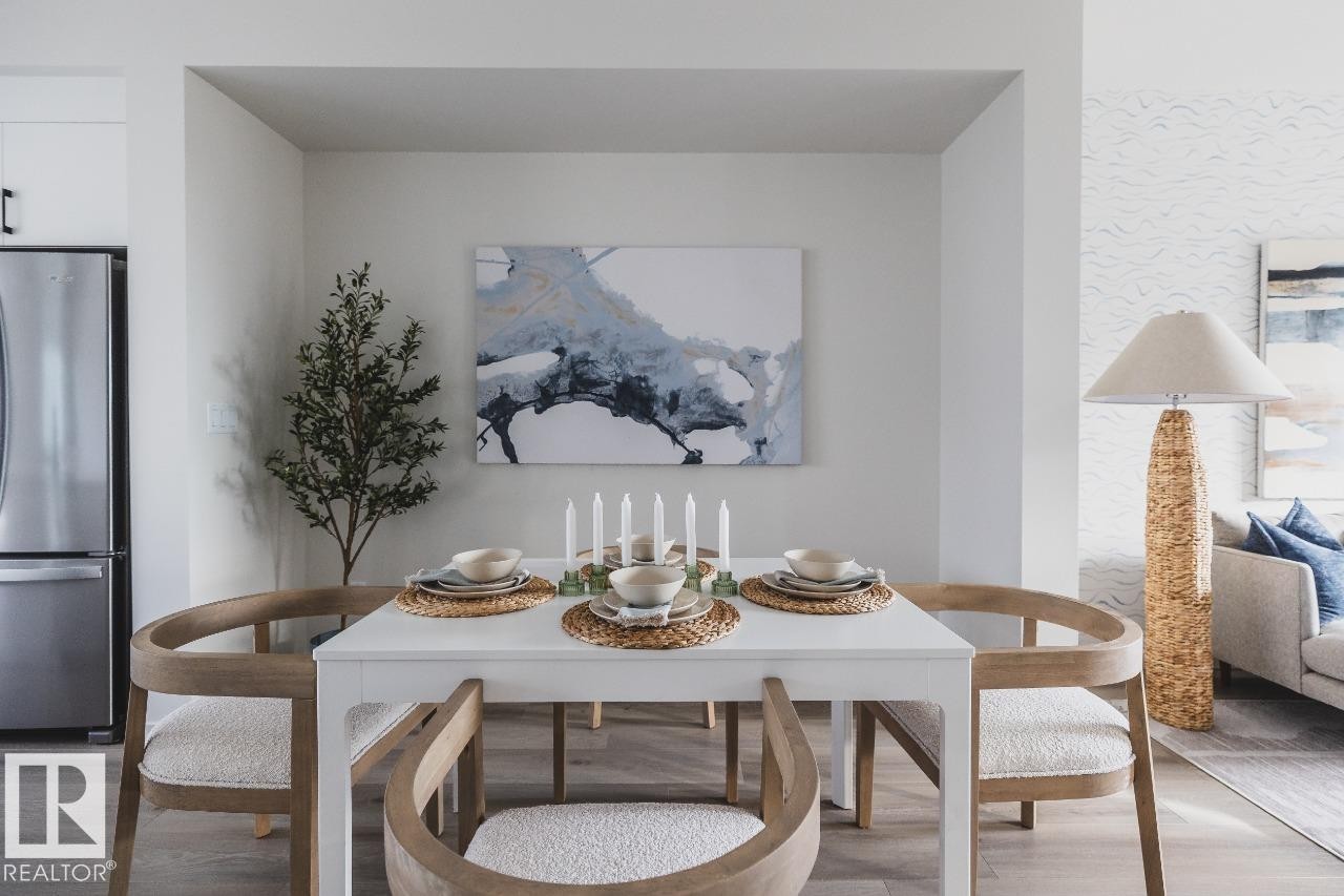 312 32 Street, Edmonton, AB - Indoor Photo Showing Dining Room