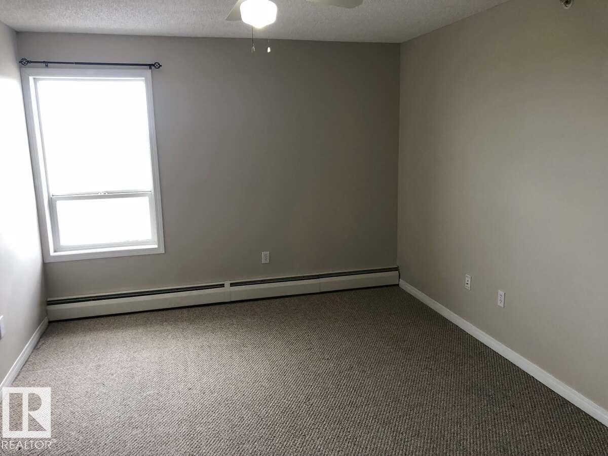 405 151 Edwards Drive, Edmonton, AB - Indoor Photo Showing Other Room