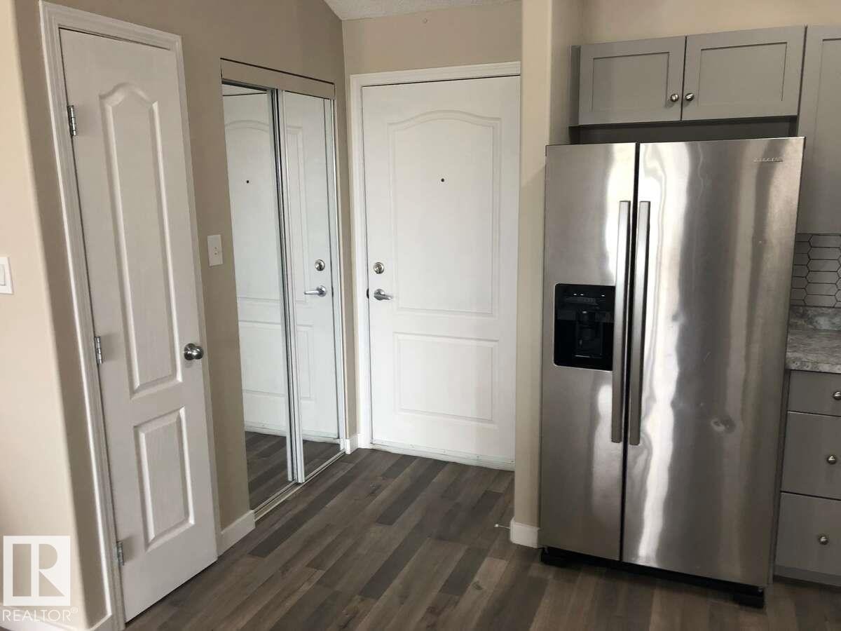 405 151 Edwards Drive, Edmonton, AB - Indoor Photo Showing Other Room