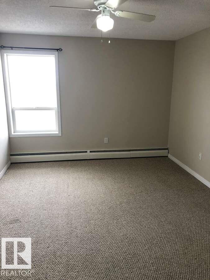 405 151 Edwards Drive, Edmonton, AB - Indoor Photo Showing Other Room