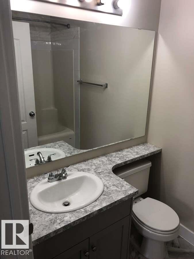 405 151 Edwards Drive, Edmonton, AB - Indoor Photo Showing Bathroom