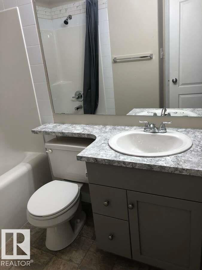 405 151 Edwards Drive, Edmonton, AB - Indoor Photo Showing Bathroom