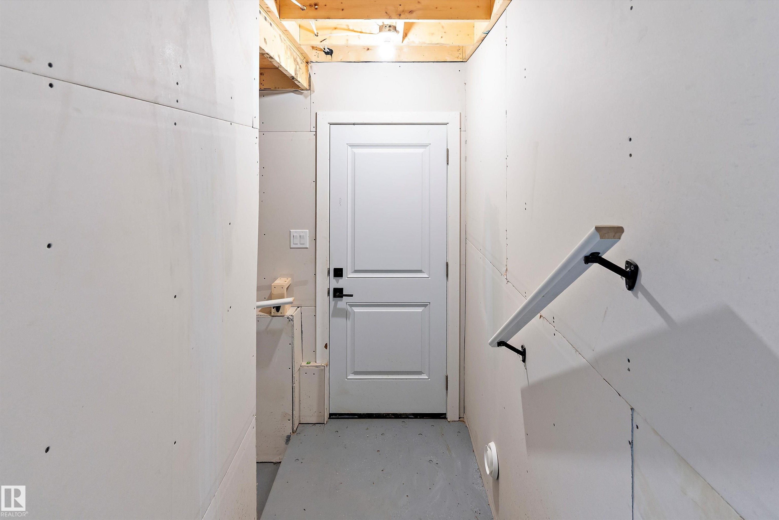5020 50 Street, Calmar, AB - Indoor Photo Showing Other Room
