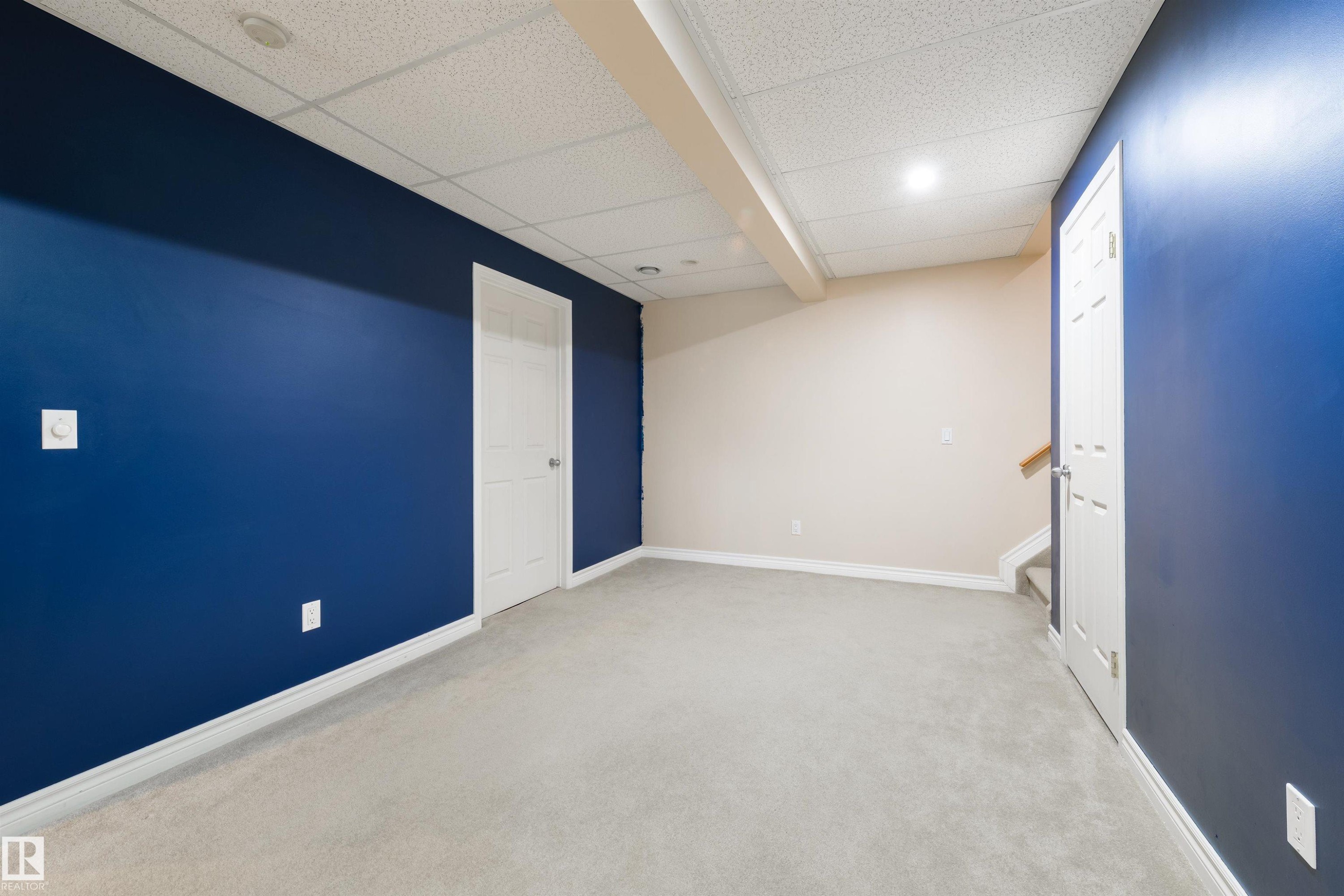 1215 Ormsby Lane, Edmonton, AB