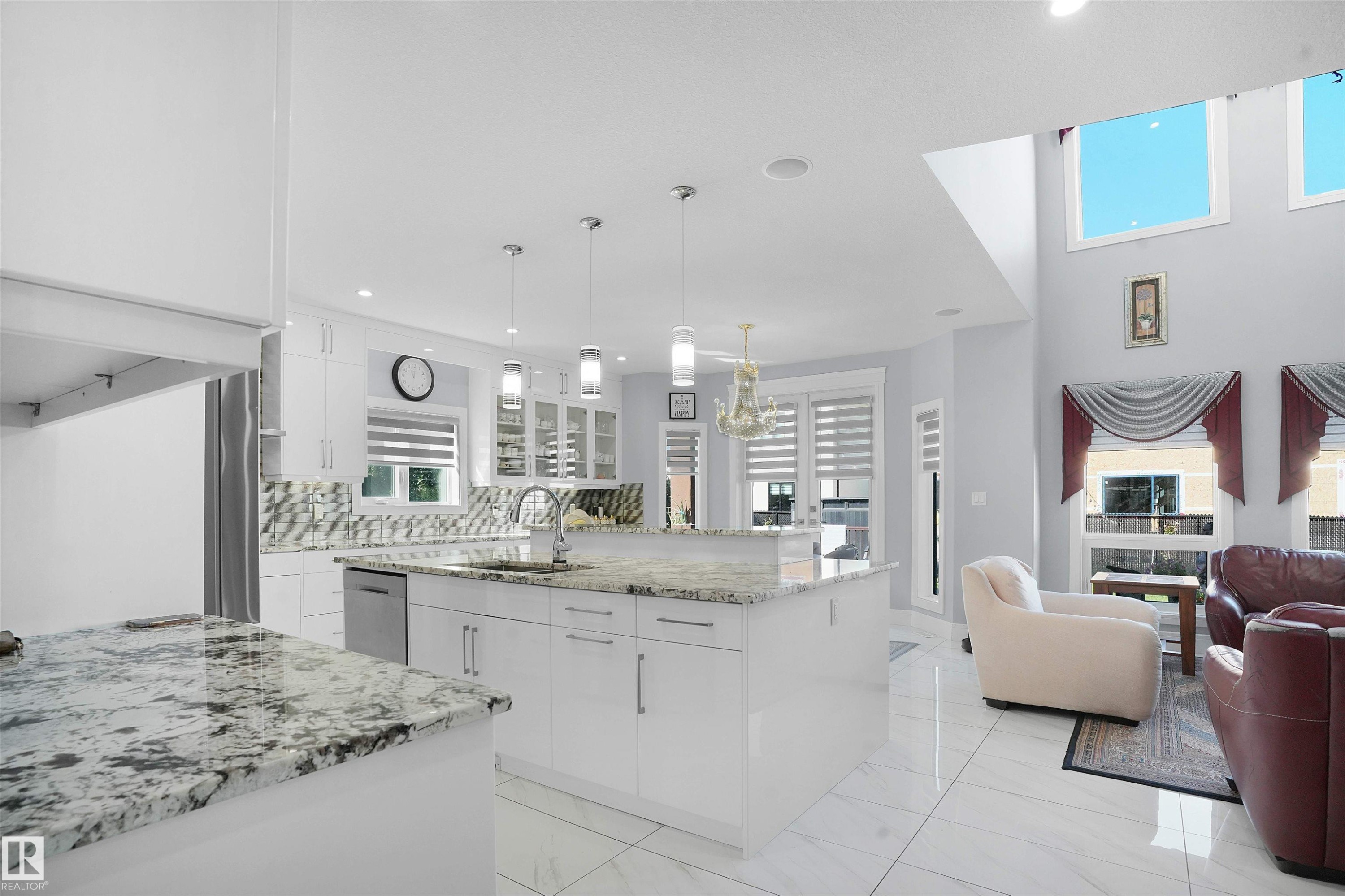 16608 9 Street, Edmonton, AB - Indoor Photo Showing Kitchen With Upgraded Kitchen
