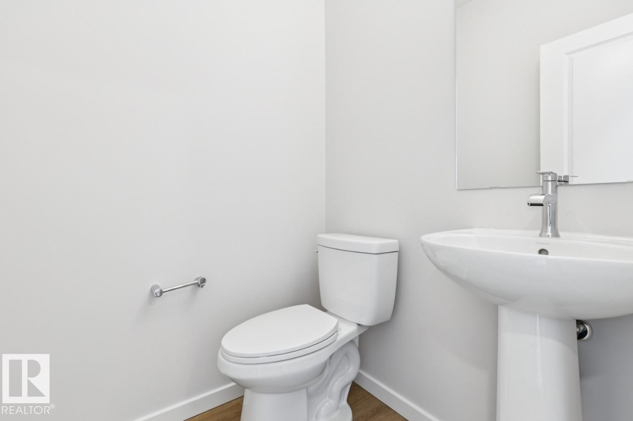 61 Gambel Loop, Spruce Grove, AB - Indoor Photo Showing Bathroom