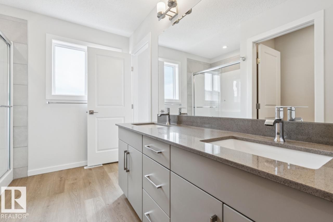 61 Gambel Loop, Spruce Grove, AB - Indoor Photo Showing Bathroom