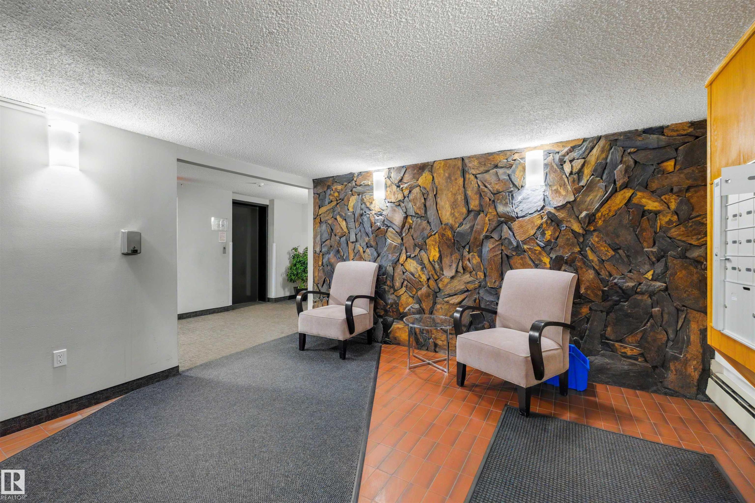 103 10138 116 Street, Edmonton, AB - Indoor With Fireplace