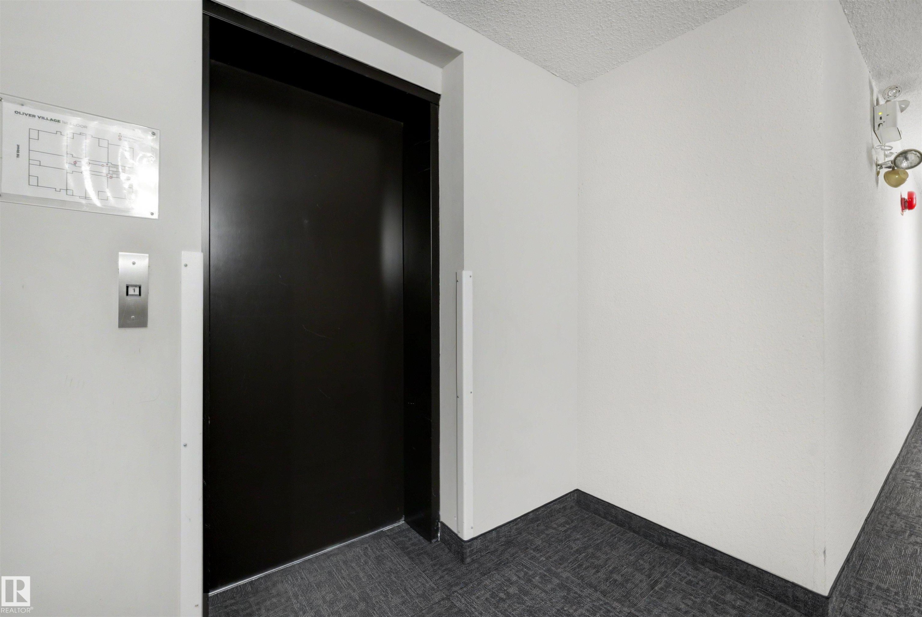 103 10138 116 Street, Edmonton, AB - Indoor Photo Showing Other Room