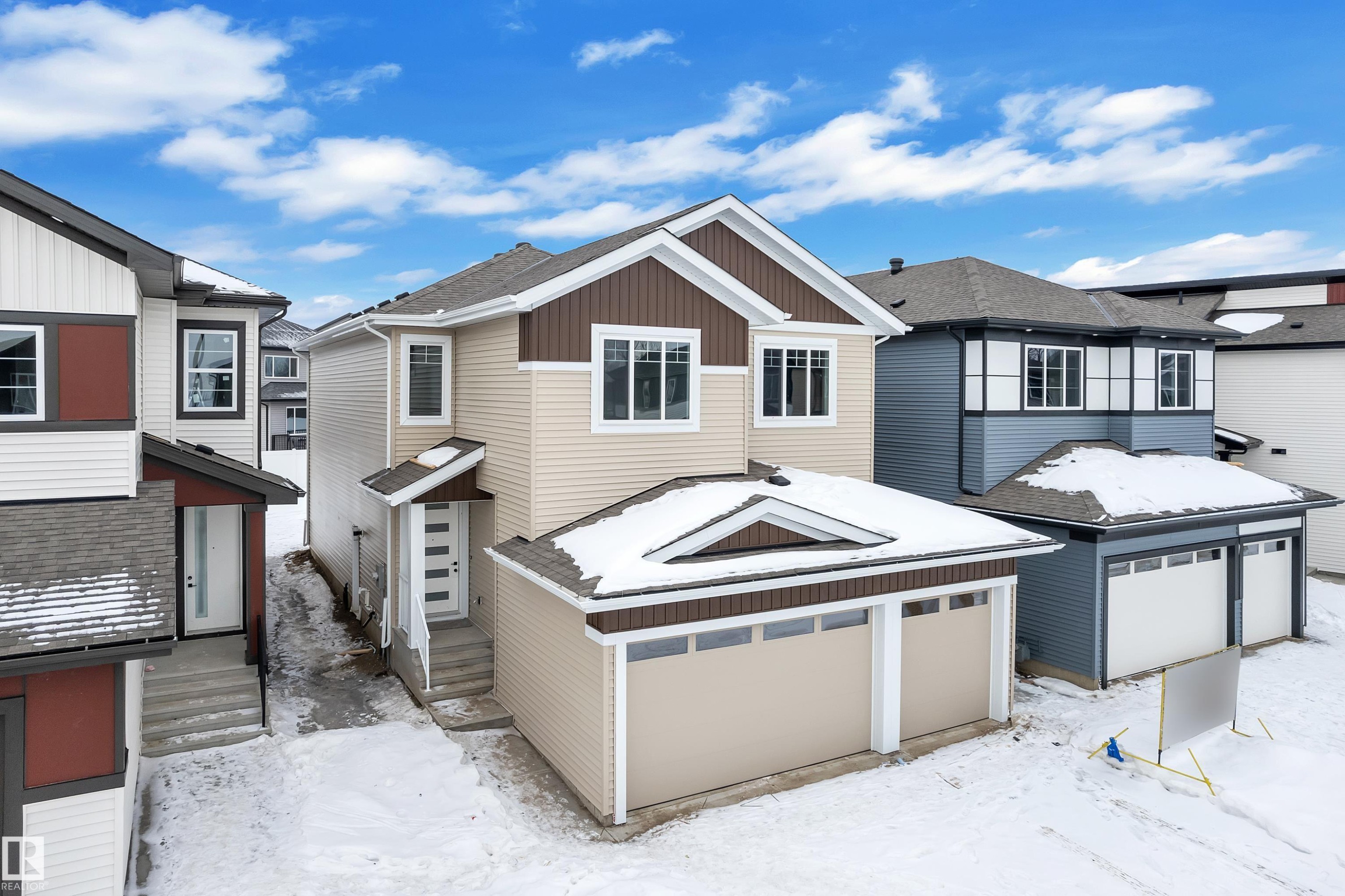 737 Astoria Way, Devon, AB - Outdoor