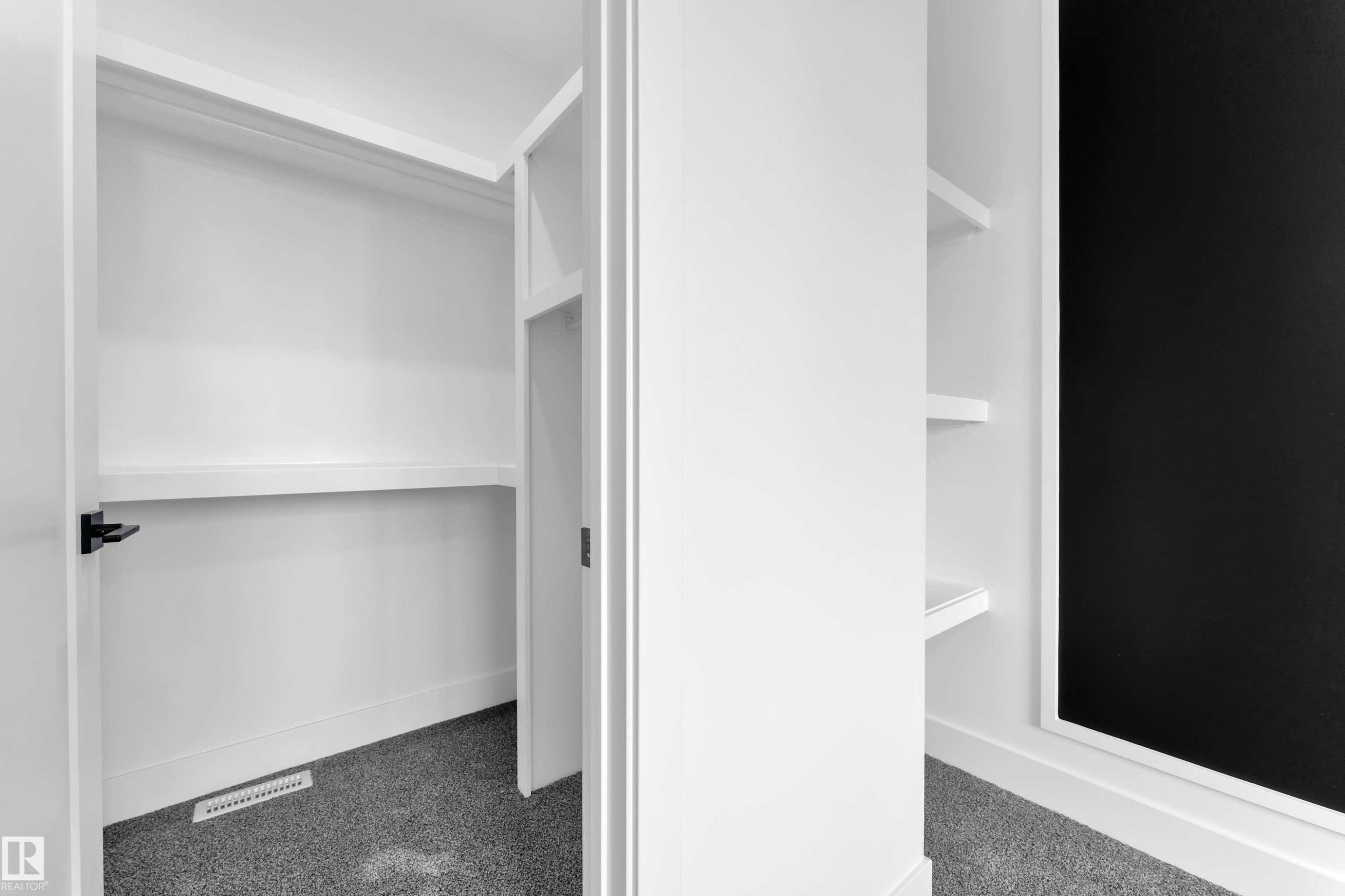 737 Astoria Way, Devon, AB - Indoor