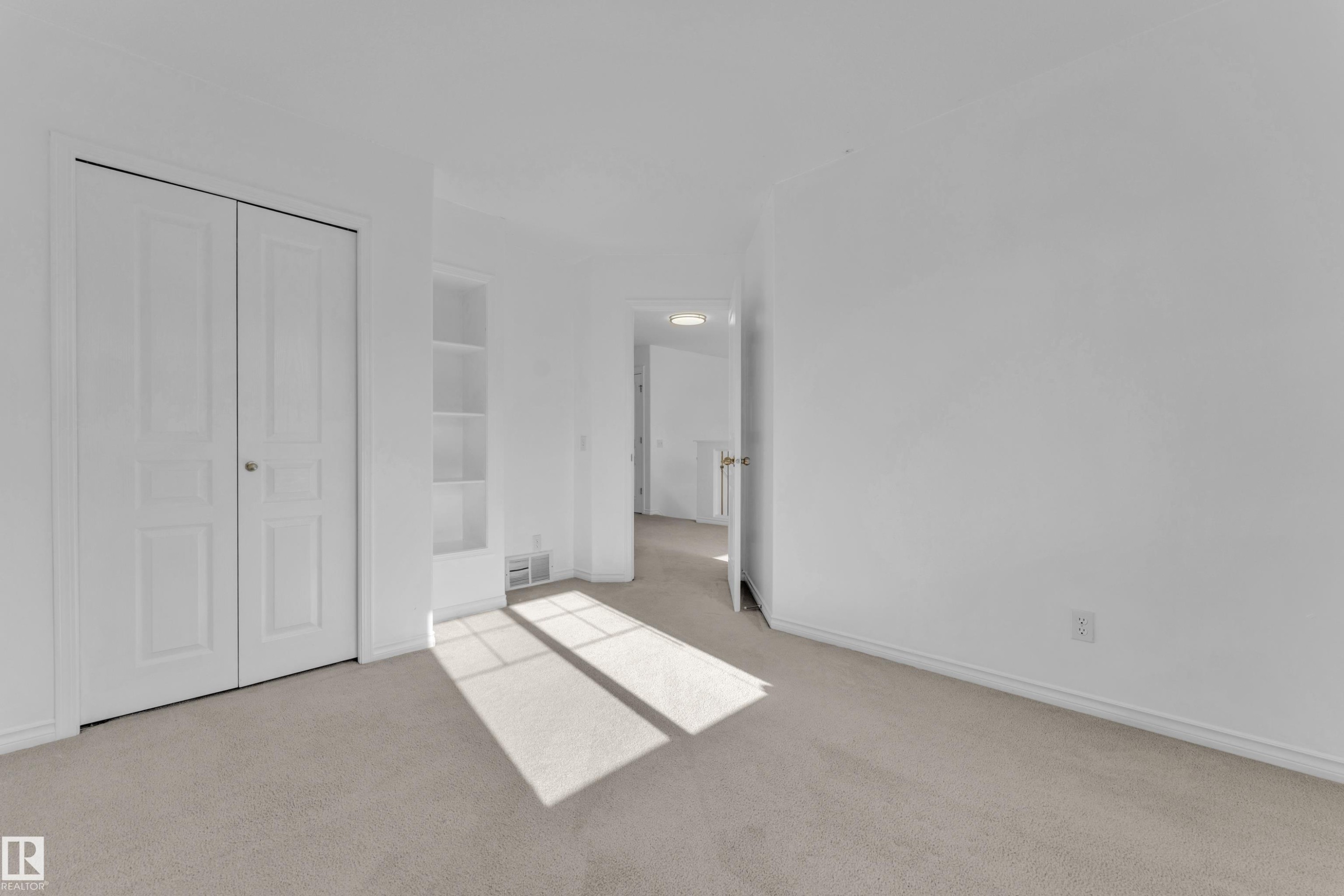 5528 209 Street, Edmonton, AB