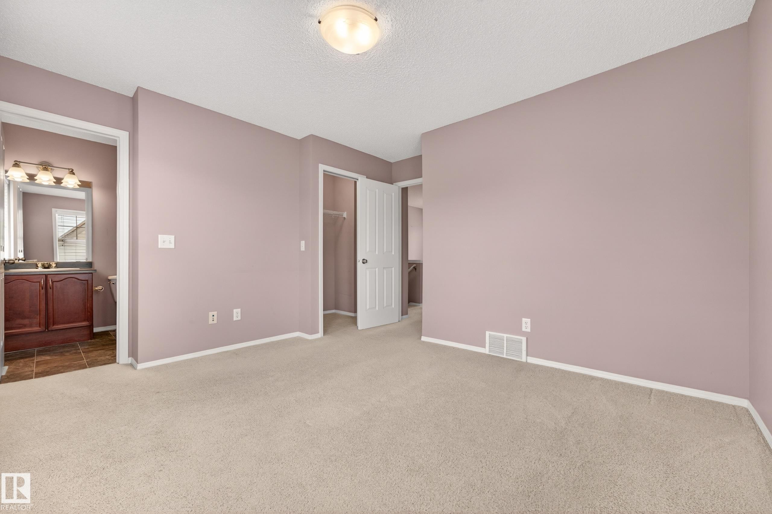 5917 South Terwillegar Boulevard, Edmonton, AB - Indoor Photo Showing Other Room