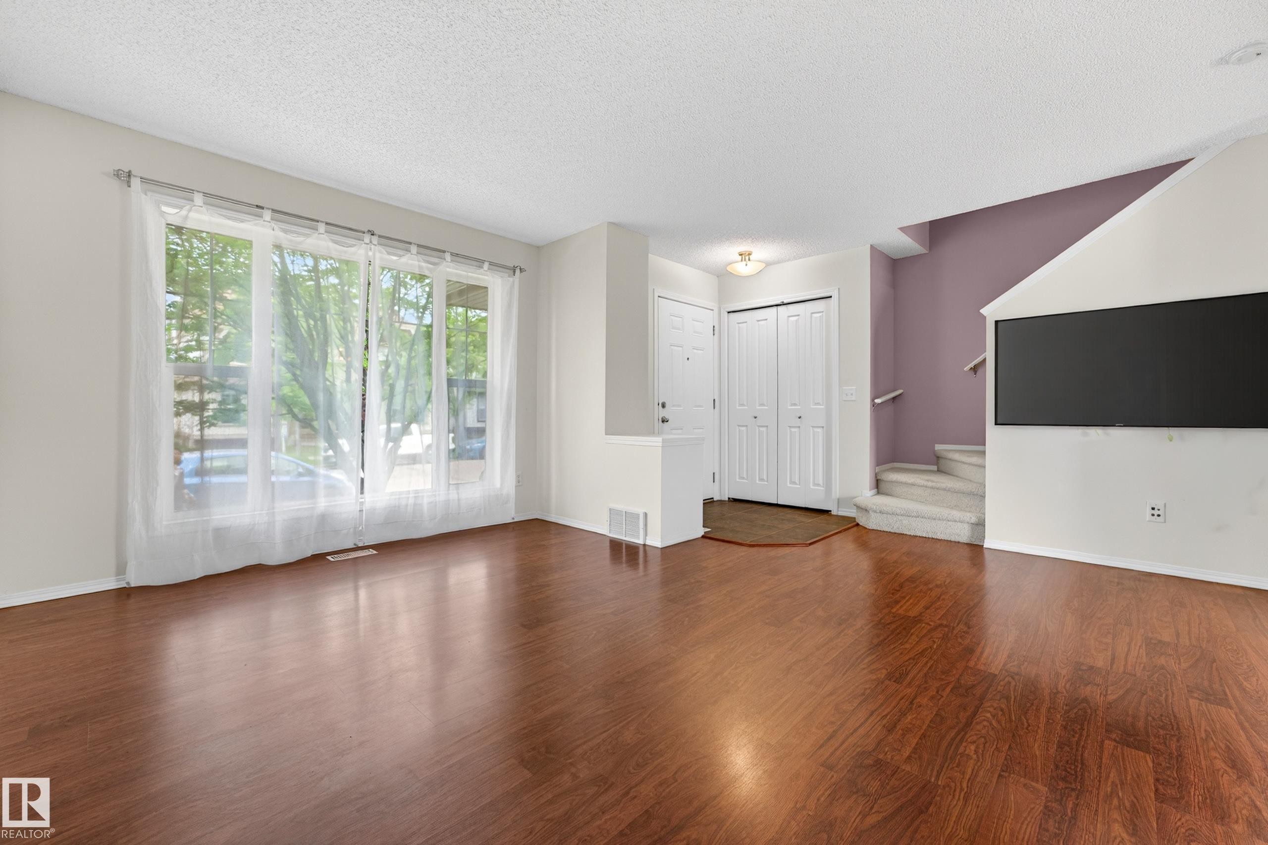 5917 South Terwillegar Boulevard, Edmonton, AB - Indoor Photo Showing Other Room