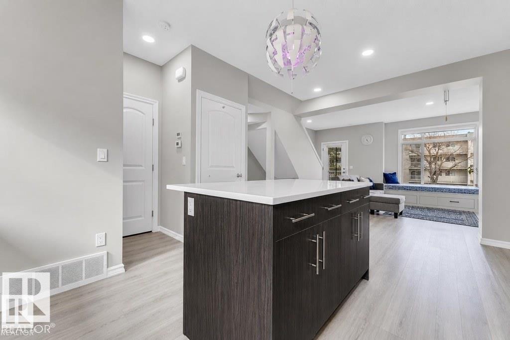 61 215 Saddleback Road Nw, Edmonton, AB