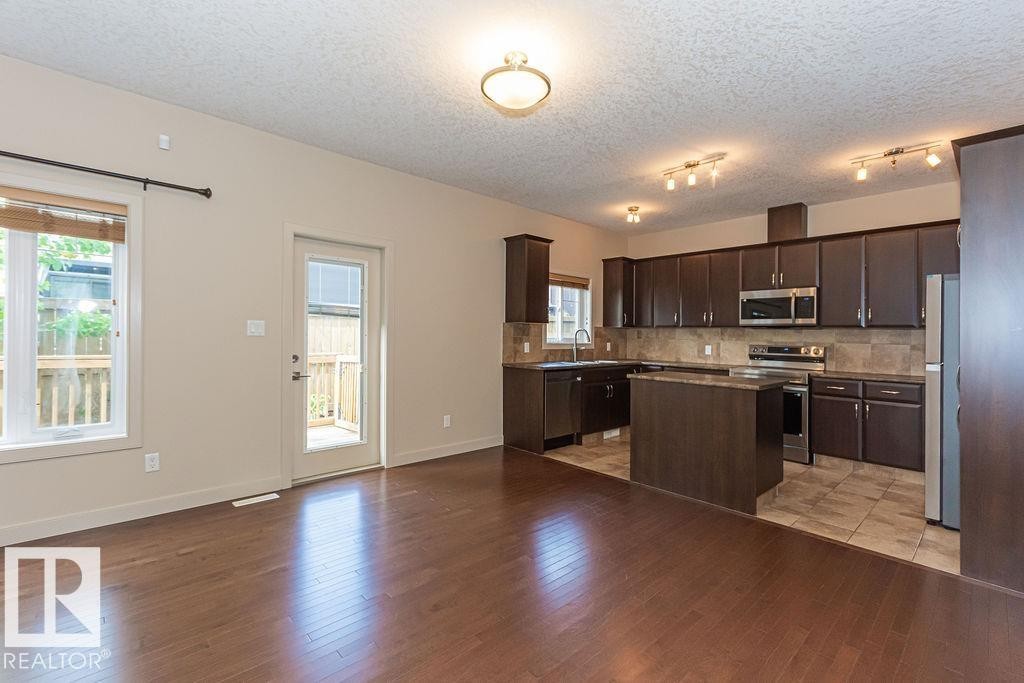 8 450 Mcconachie Way, Edmonton, AB