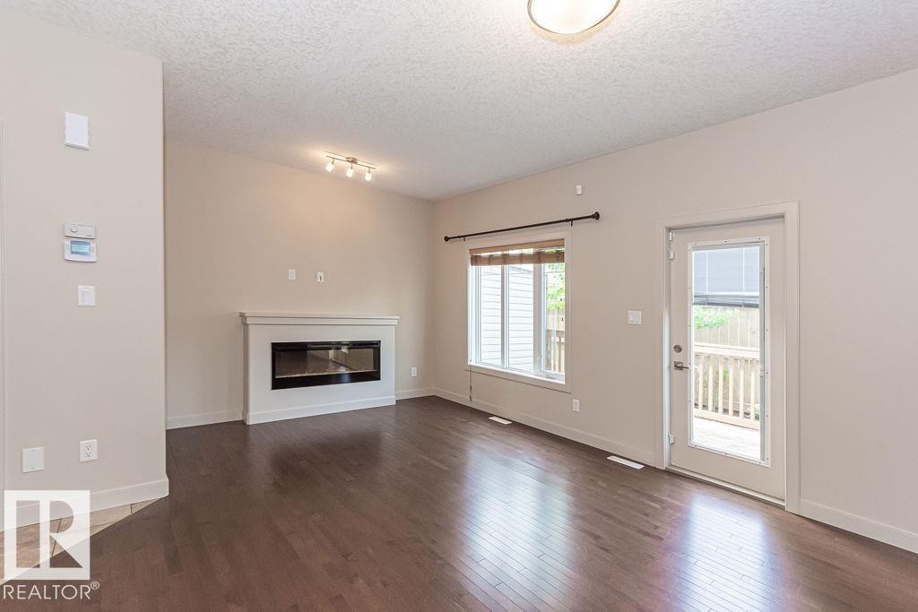 8 450 Mcconachie Way, Edmonton, AB