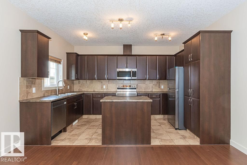 8 450 Mcconachie Way, Edmonton, AB