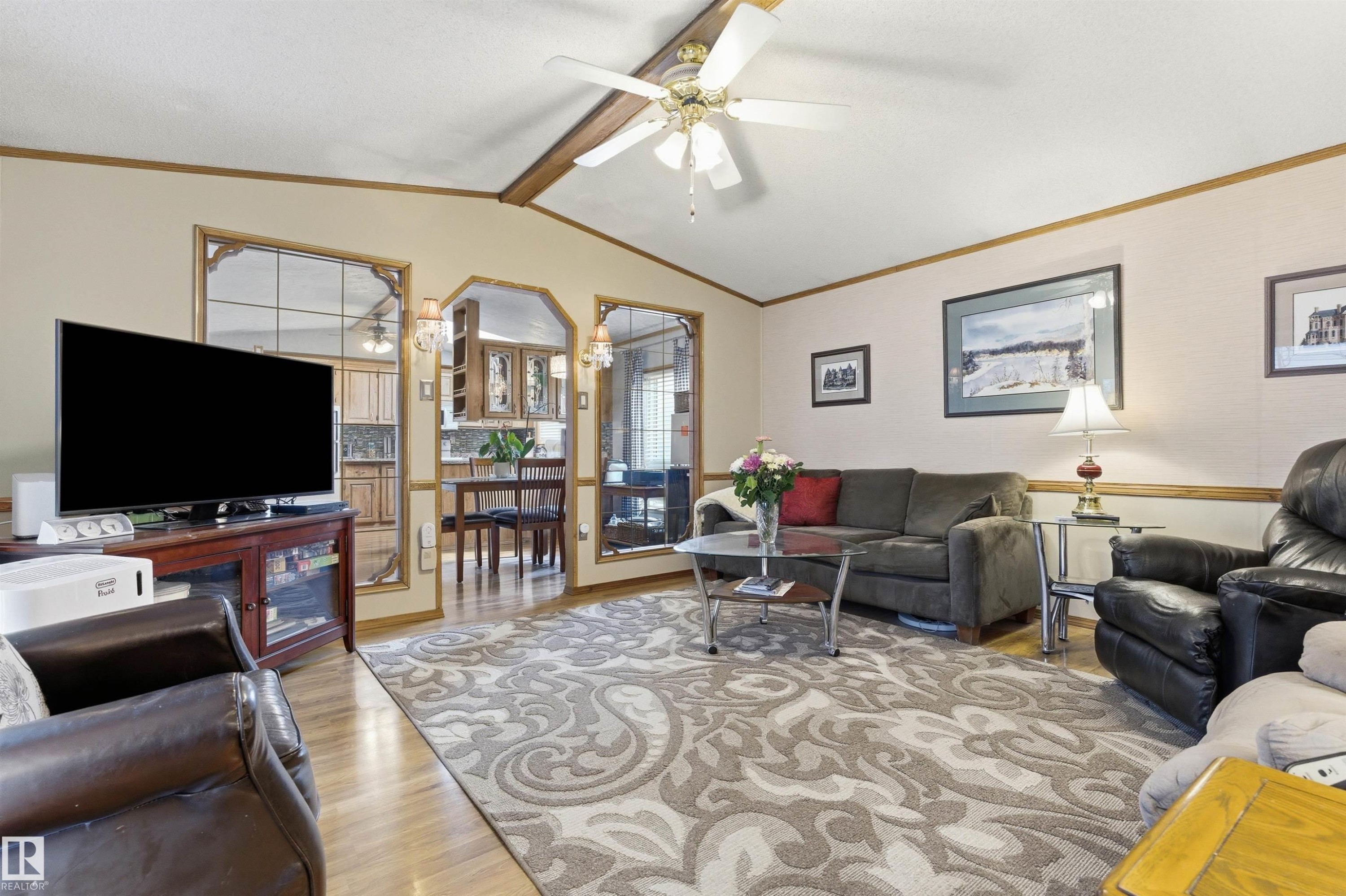 5 3400 48 Street, Stony Plain, AB - Indoor Photo Showing Living Room