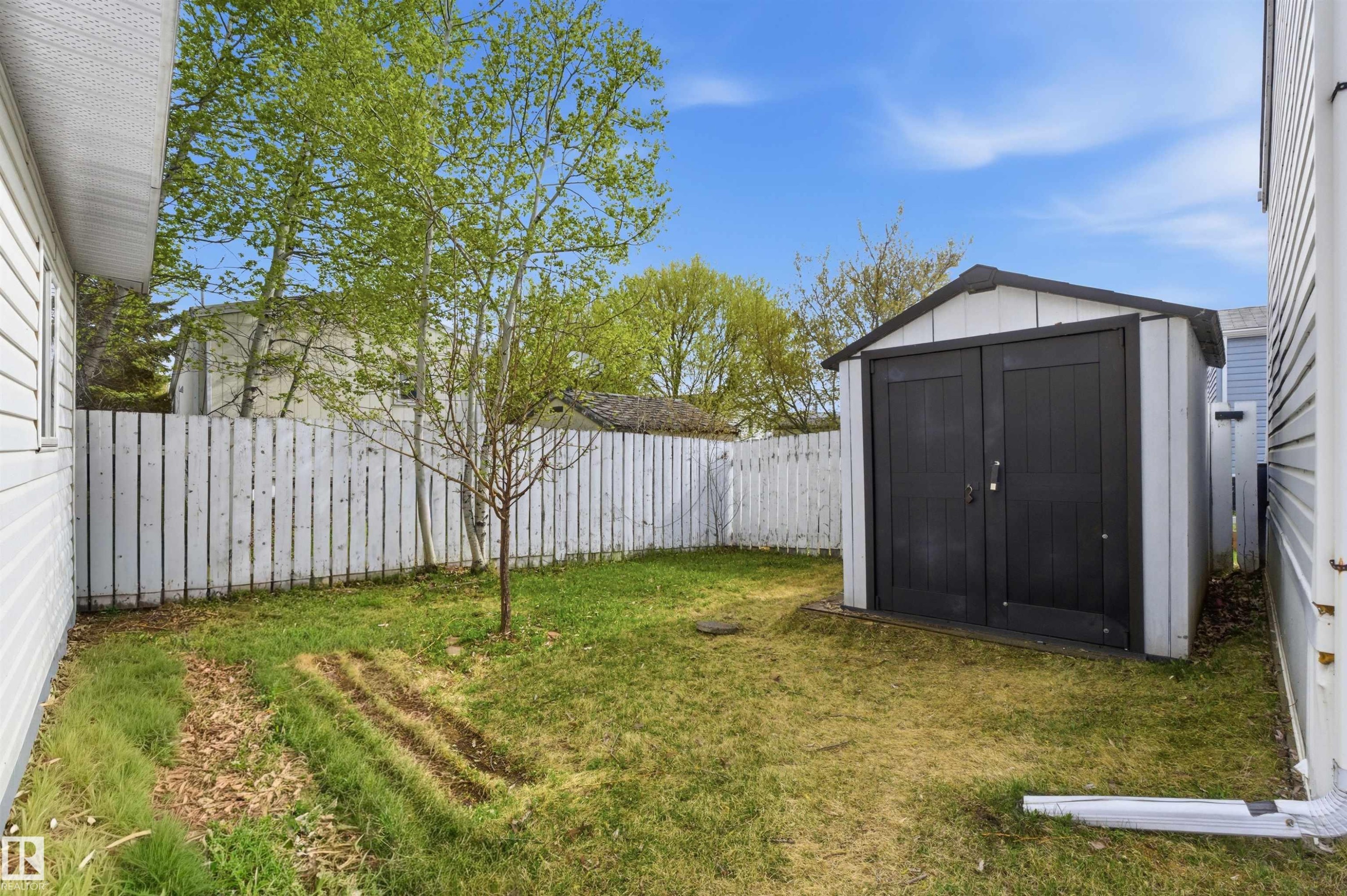 5 3400 48 Street, Stony Plain, AB - Outdoor