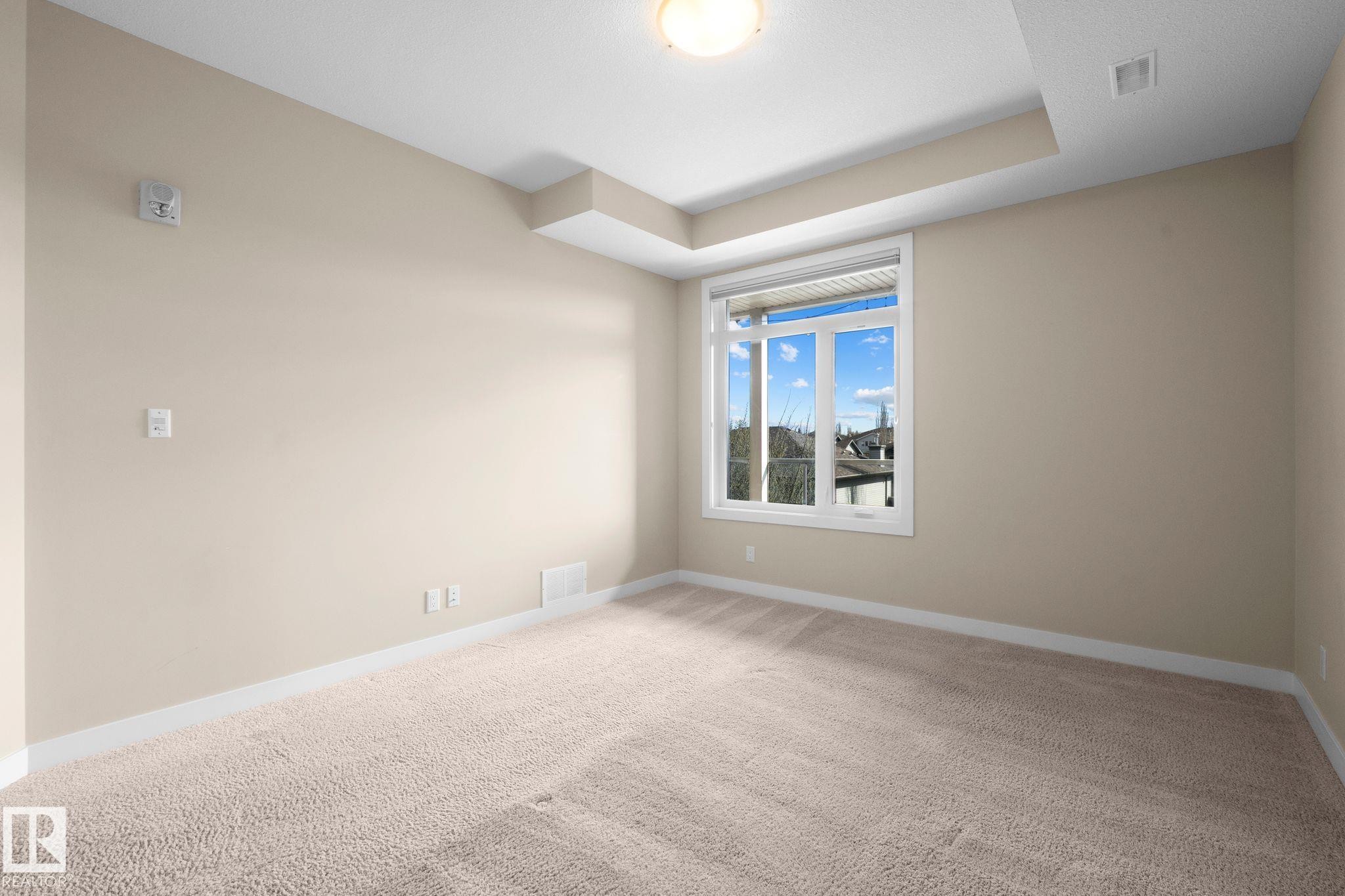 Empty room - 309 625 Leger Way, Edmonton, AB