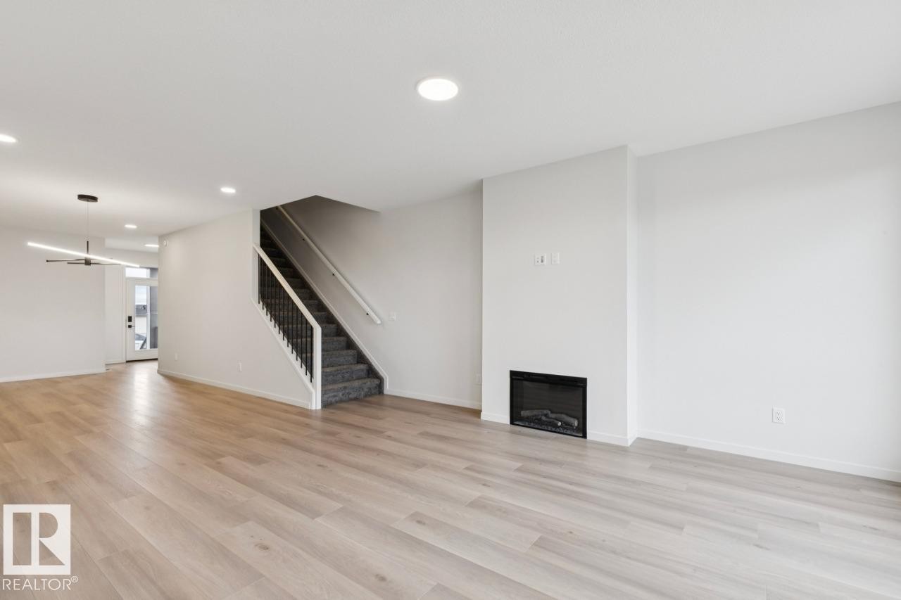 3019 5 Avenue, Edmonton, AB