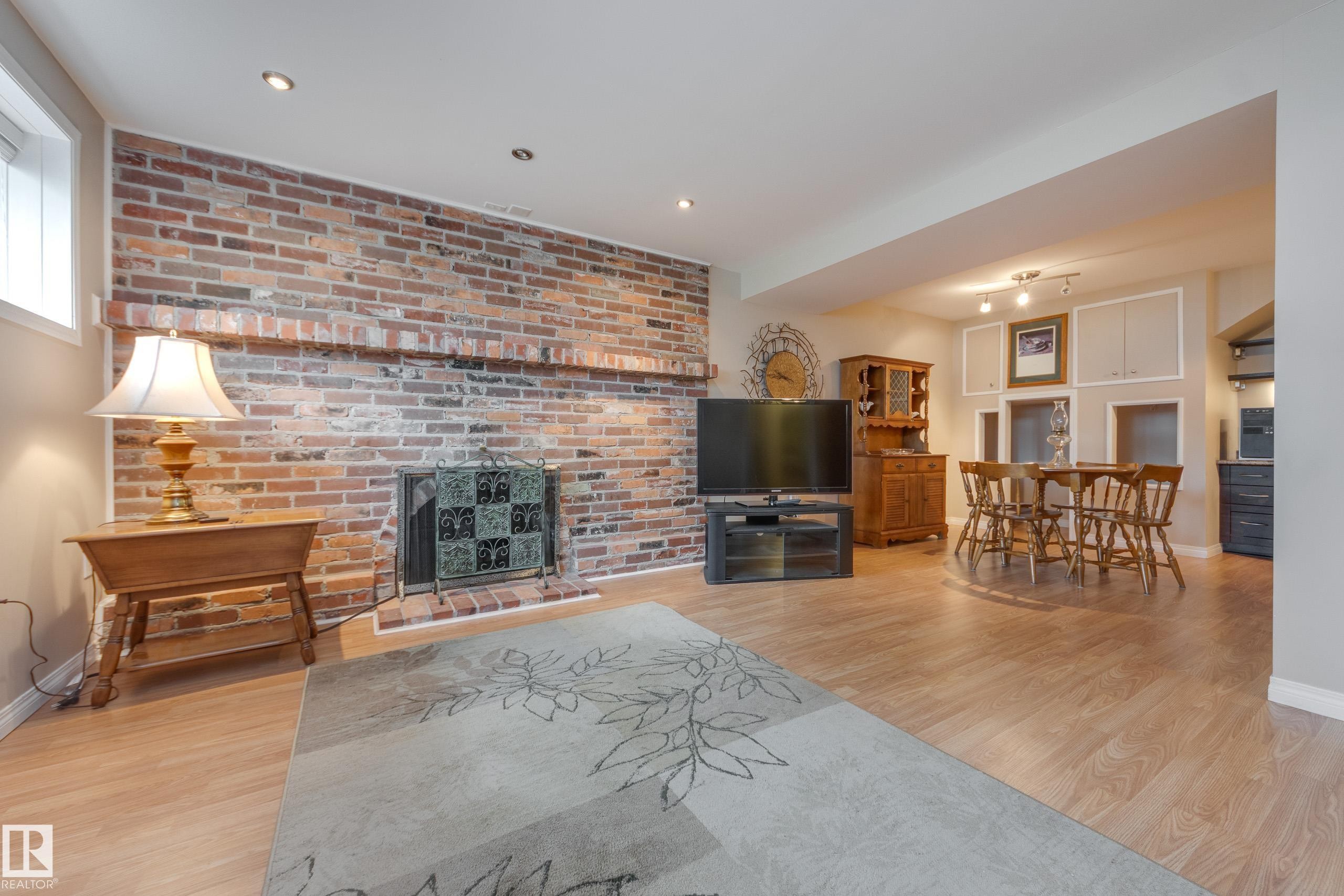 36 Fenwick Crescent, St. Albert, AB - Indoor Photo Showing Living Room With Fireplace