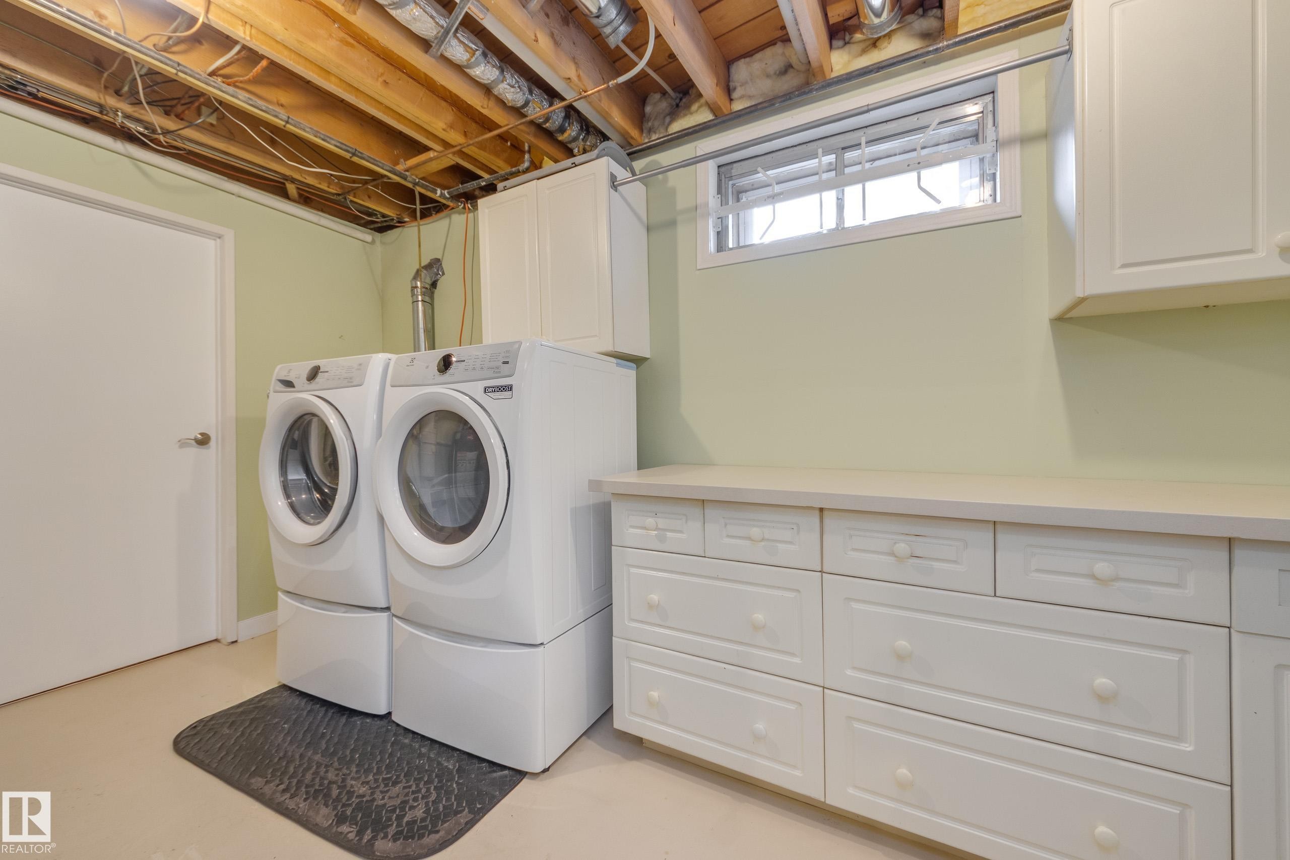 36 Fenwick Crescent, St. Albert, AB - Indoor Photo Showing Laundry Room