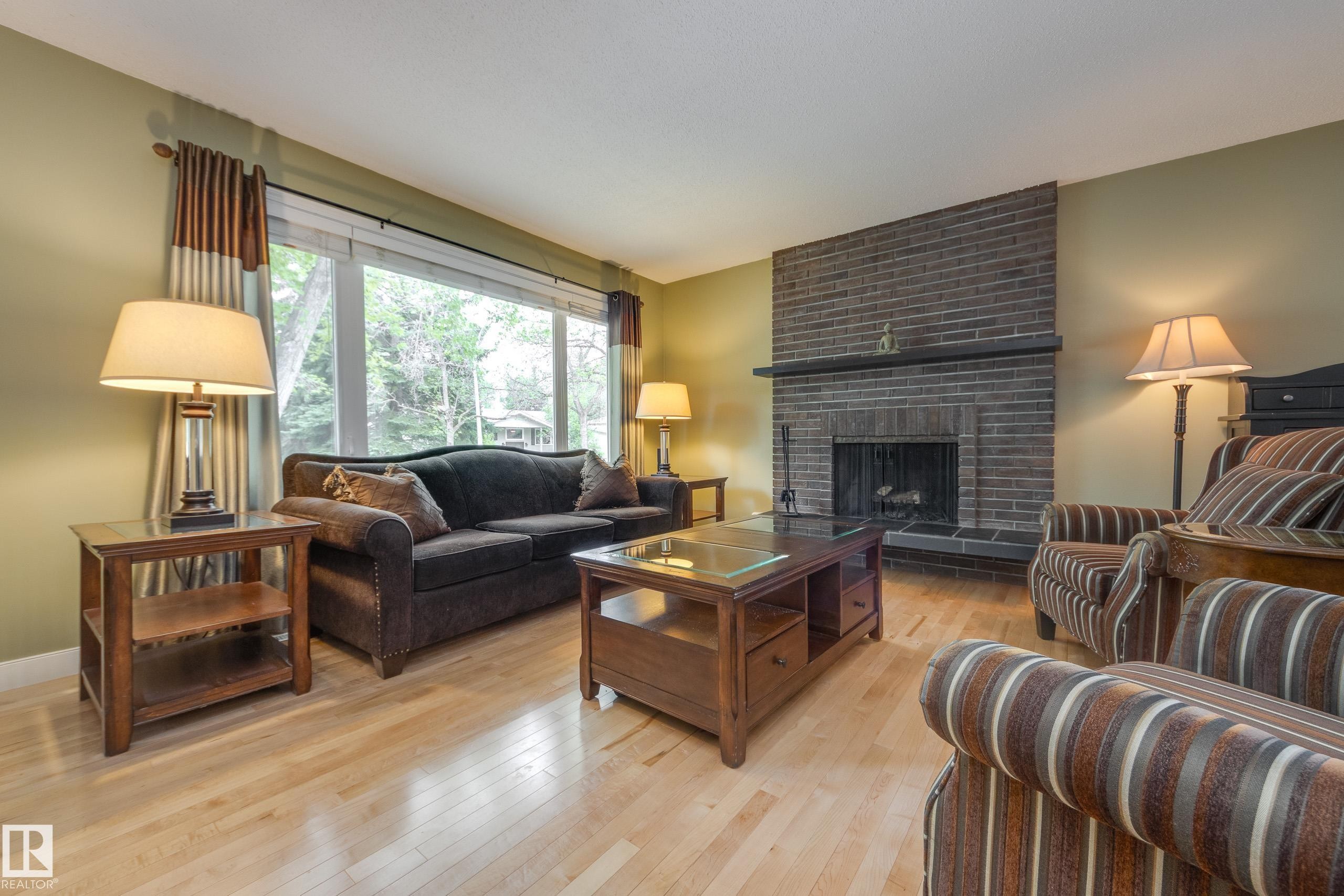 36 Fenwick Crescent, St. Albert, AB - Indoor Photo Showing Living Room With Fireplace