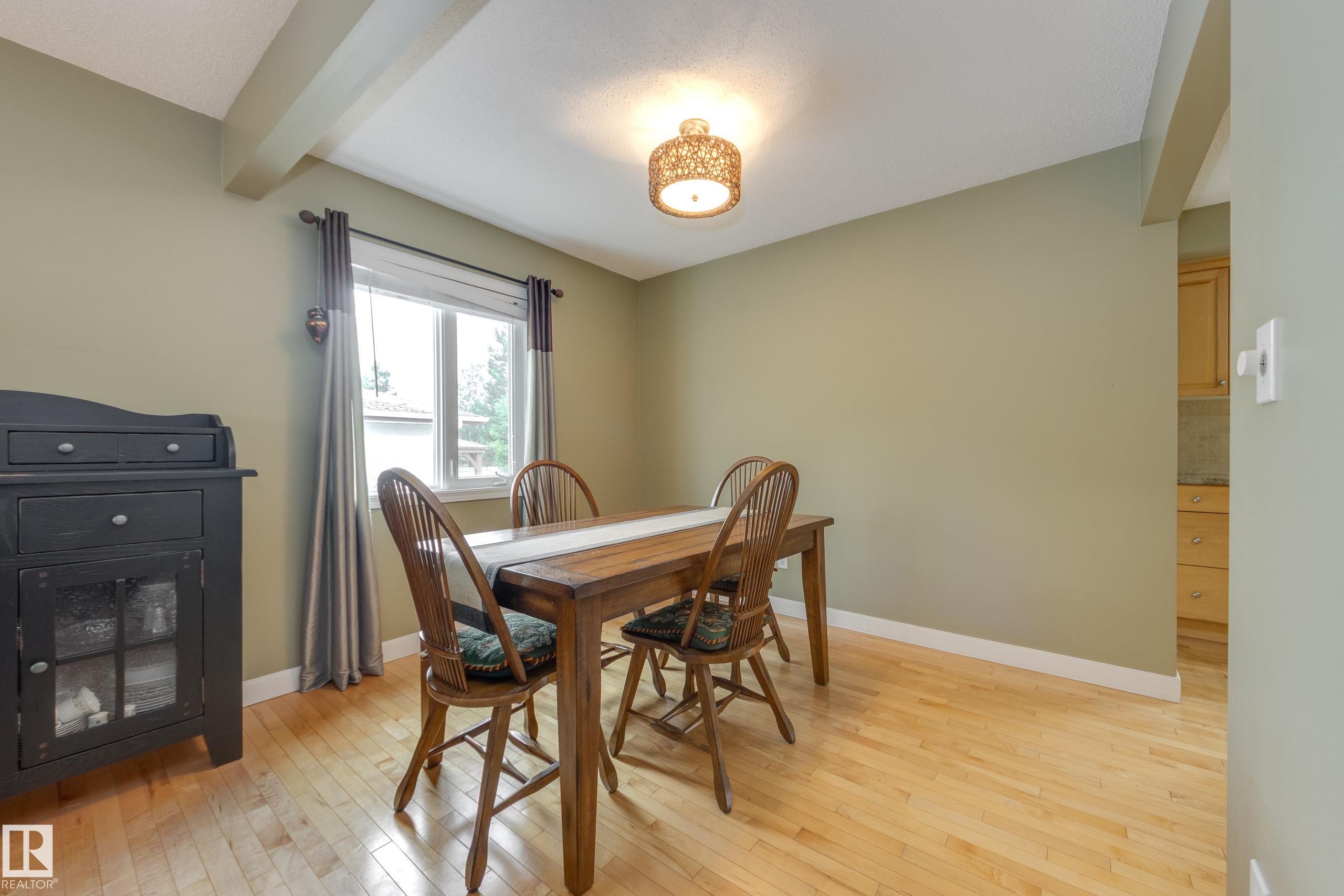 36 Fenwick Crescent, St. Albert, AB - Indoor Photo Showing Dining Room