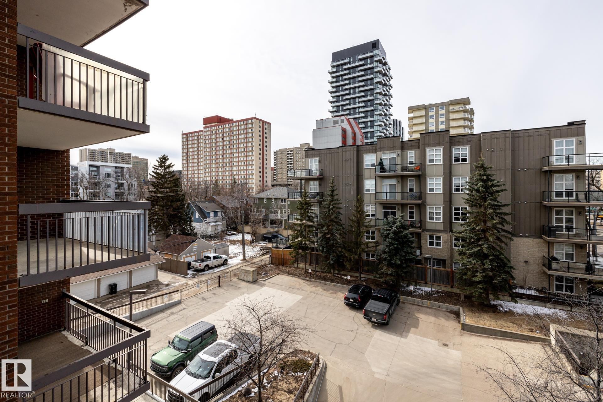402 11027 87 Avenue, Edmonton, AB
