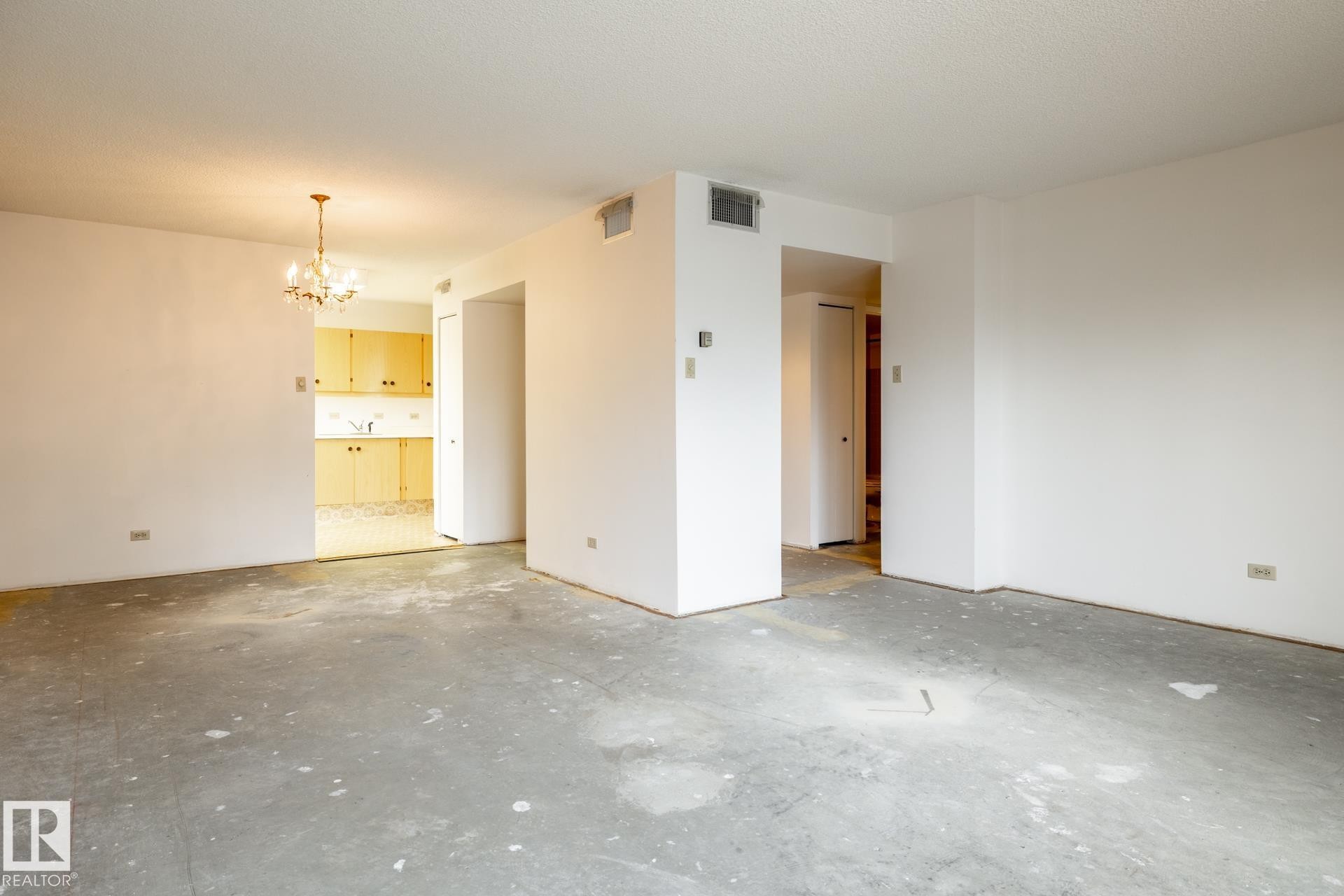 402 11027 87 Avenue, Edmonton, AB