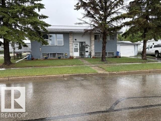 5002 41 Ave, Wetaskiwin, AB